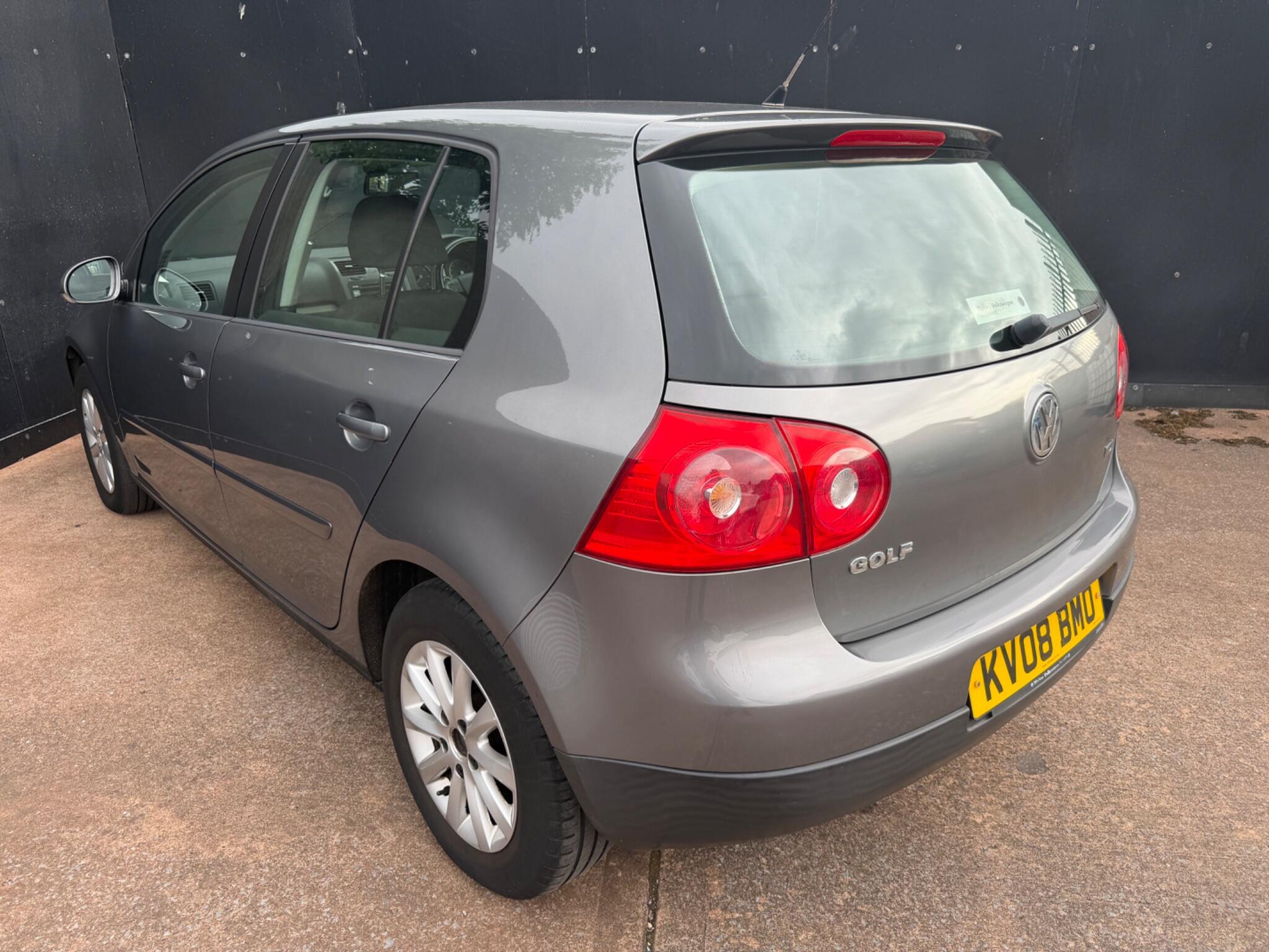 Volkswagen Golf view 11