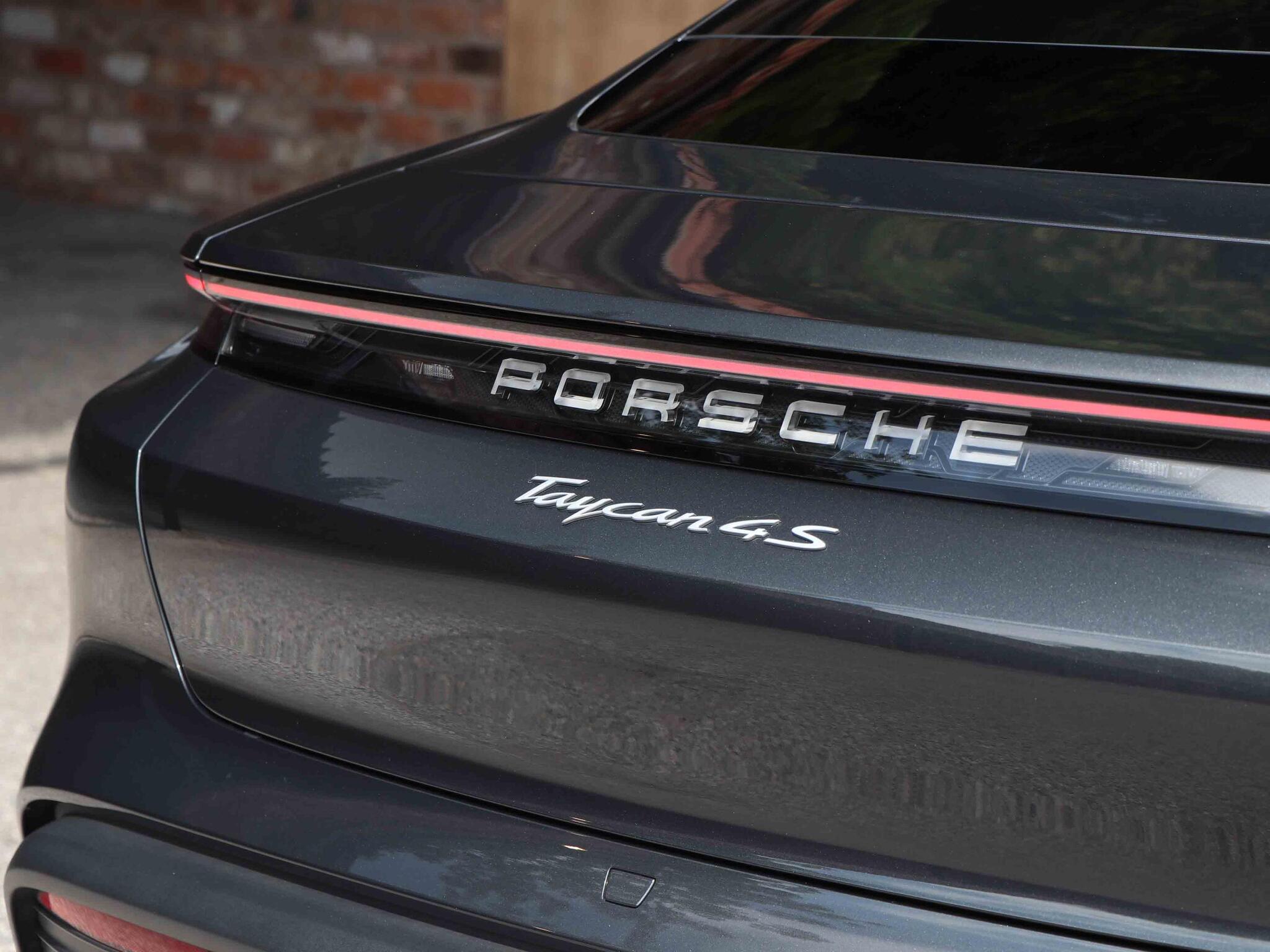Porsche Taycan view 11