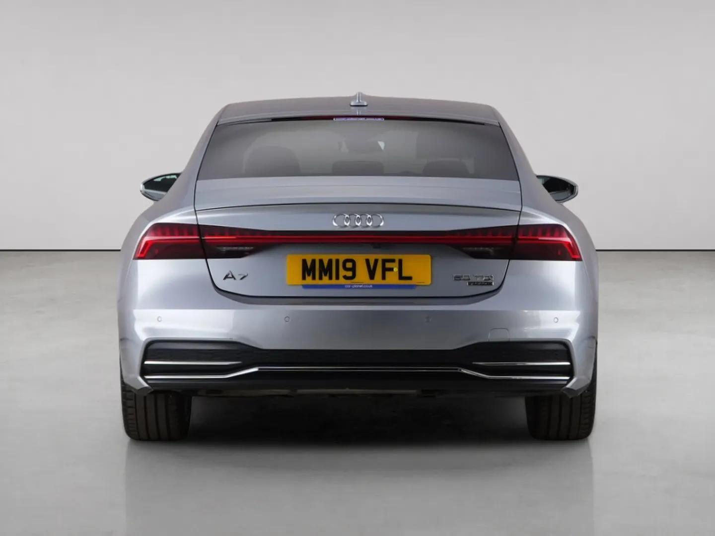 Audi A7 view 7
