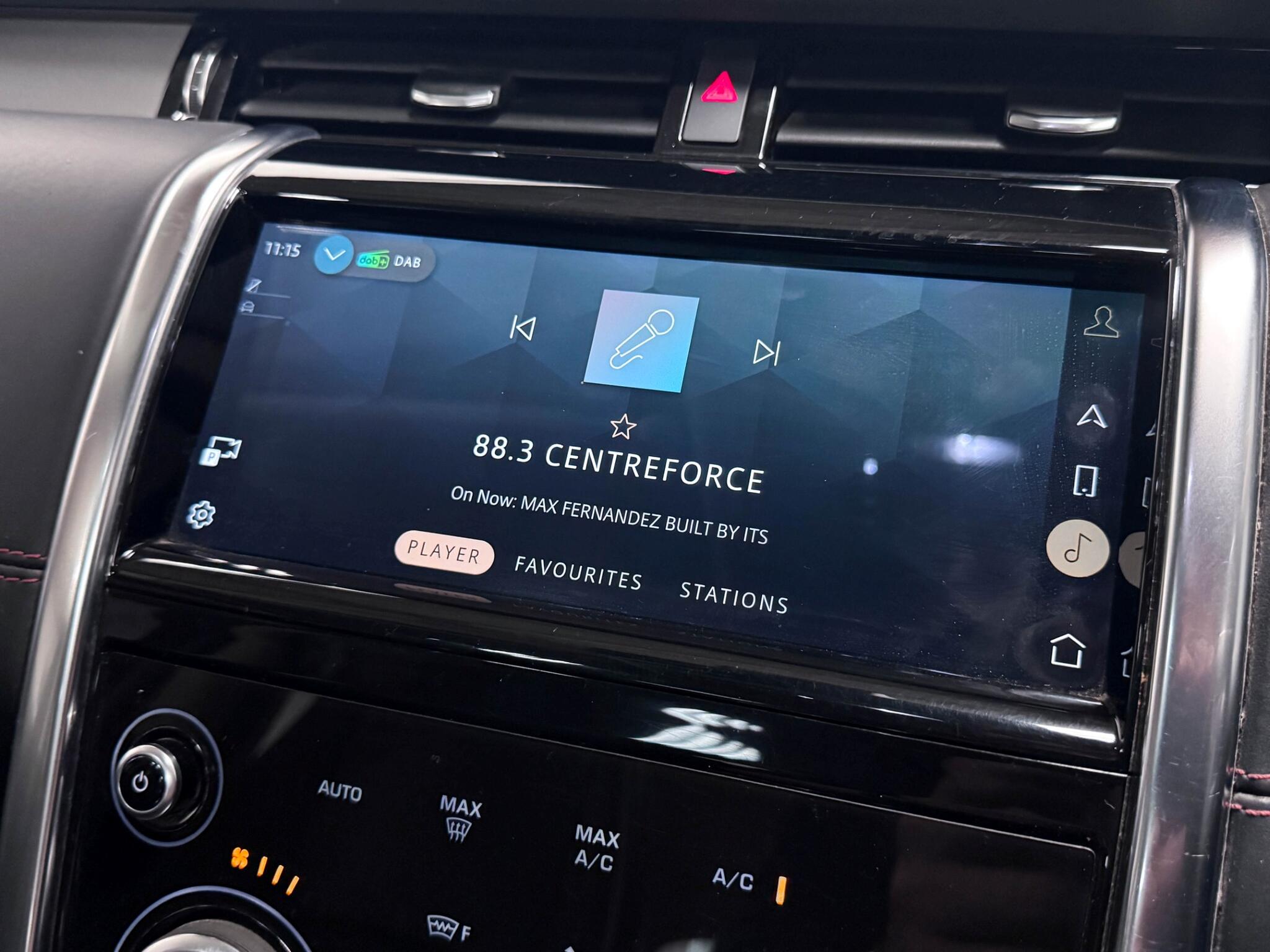Land Rover Discovery Sport view 48