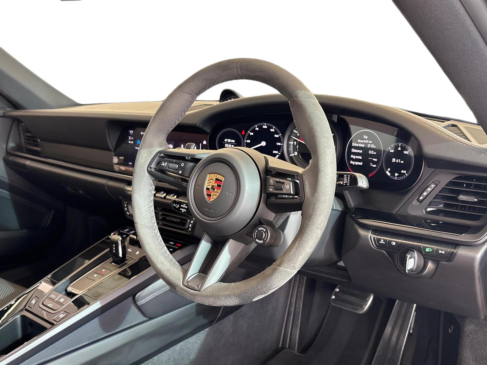 Porsche 911 view 10