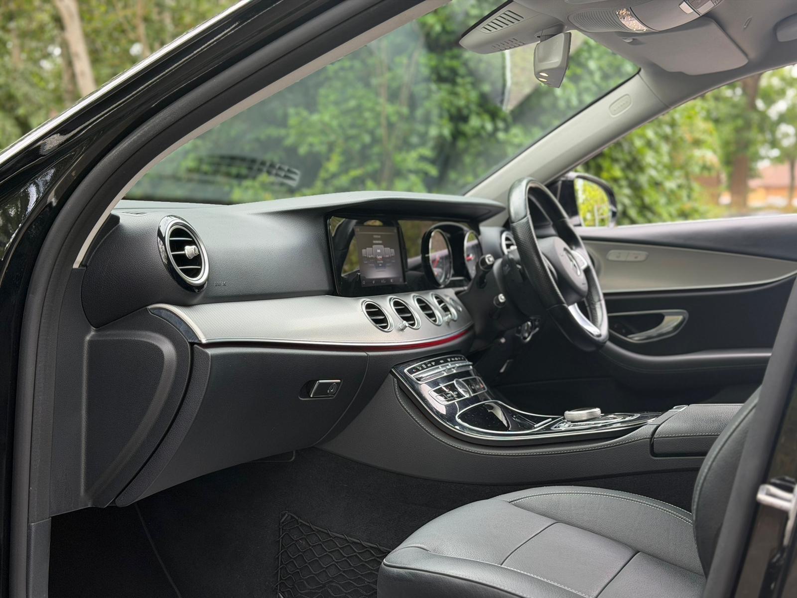 Mercedes-Benz E-Class view 14