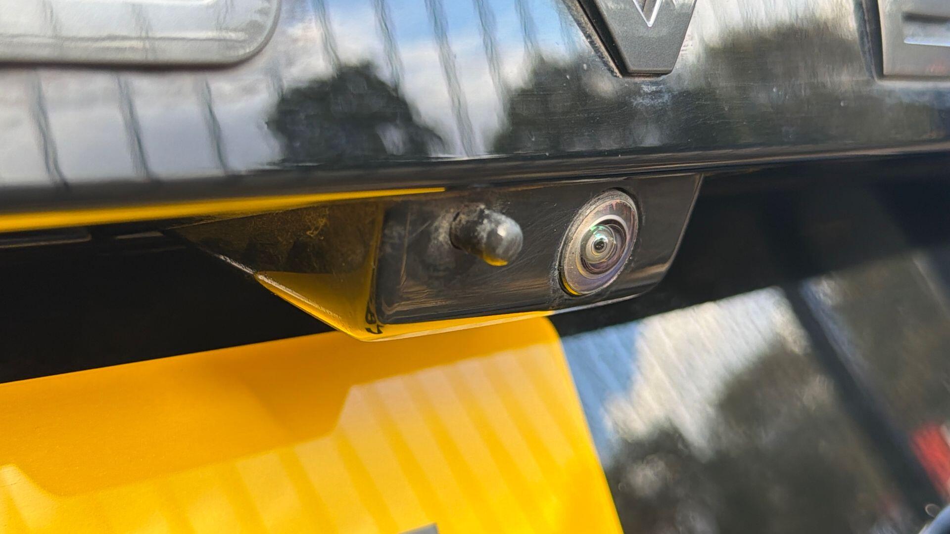 Land Rover Discovery view 21