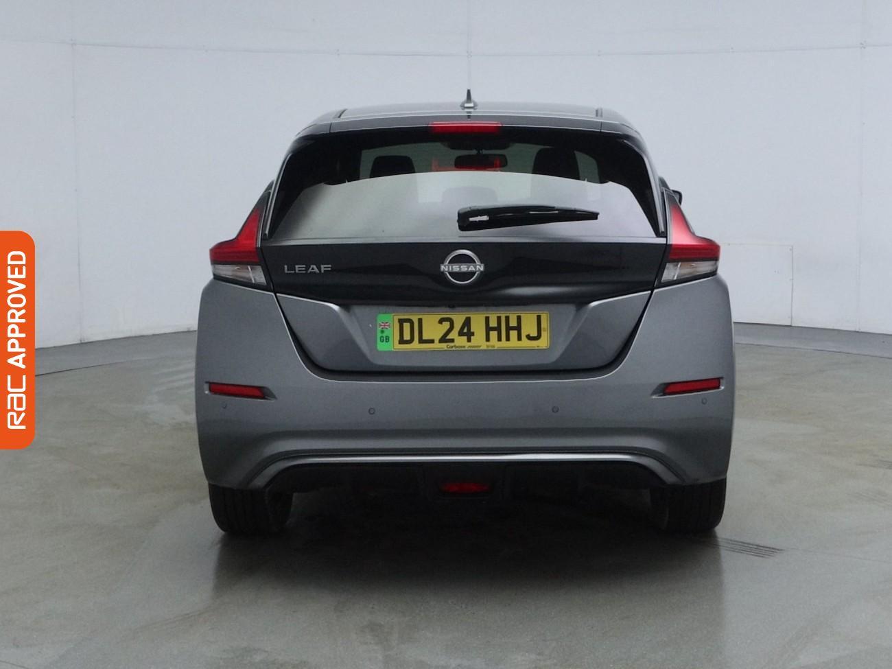 Nissan Leaf view 9