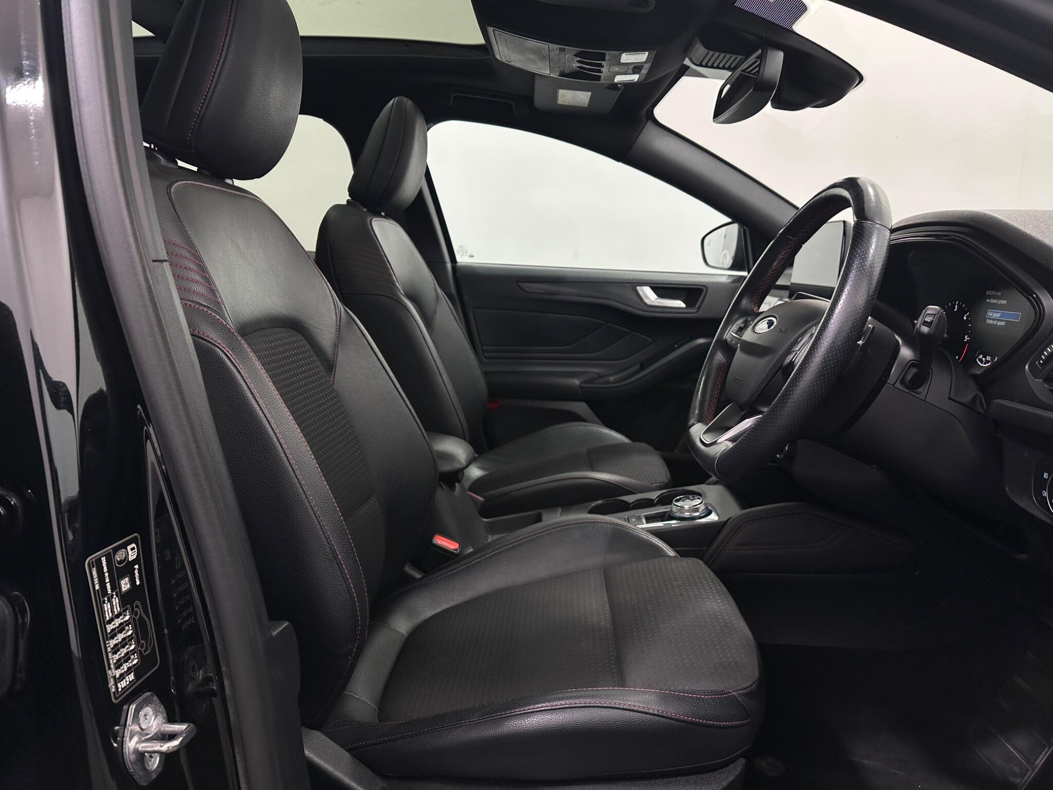 Ford Focus view 29