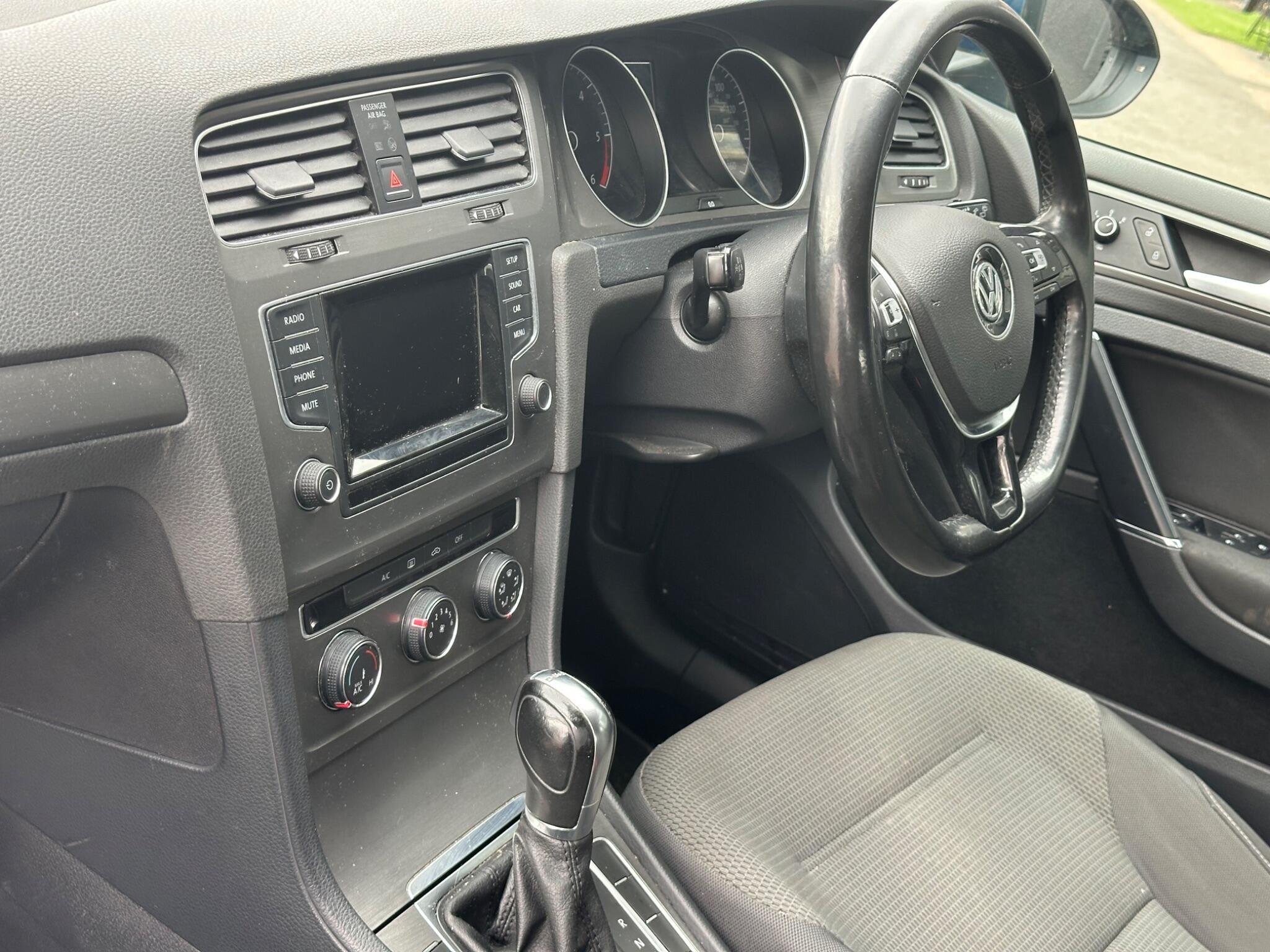 Volkswagen Golf view 11