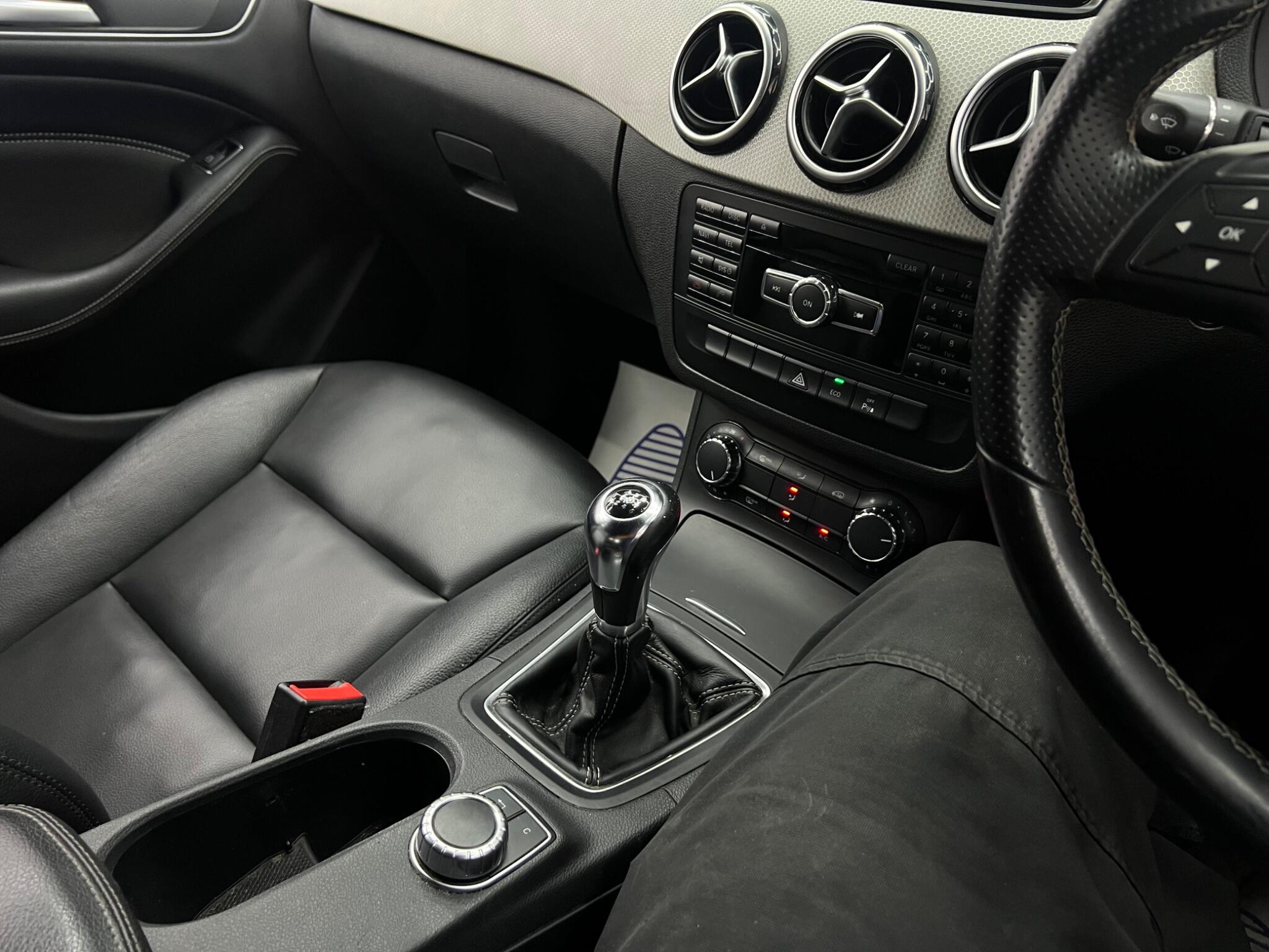 Mercedes-Benz B Class view 11