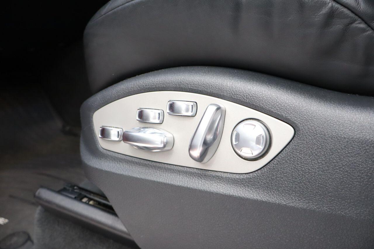 Porsche Cayenne view 16