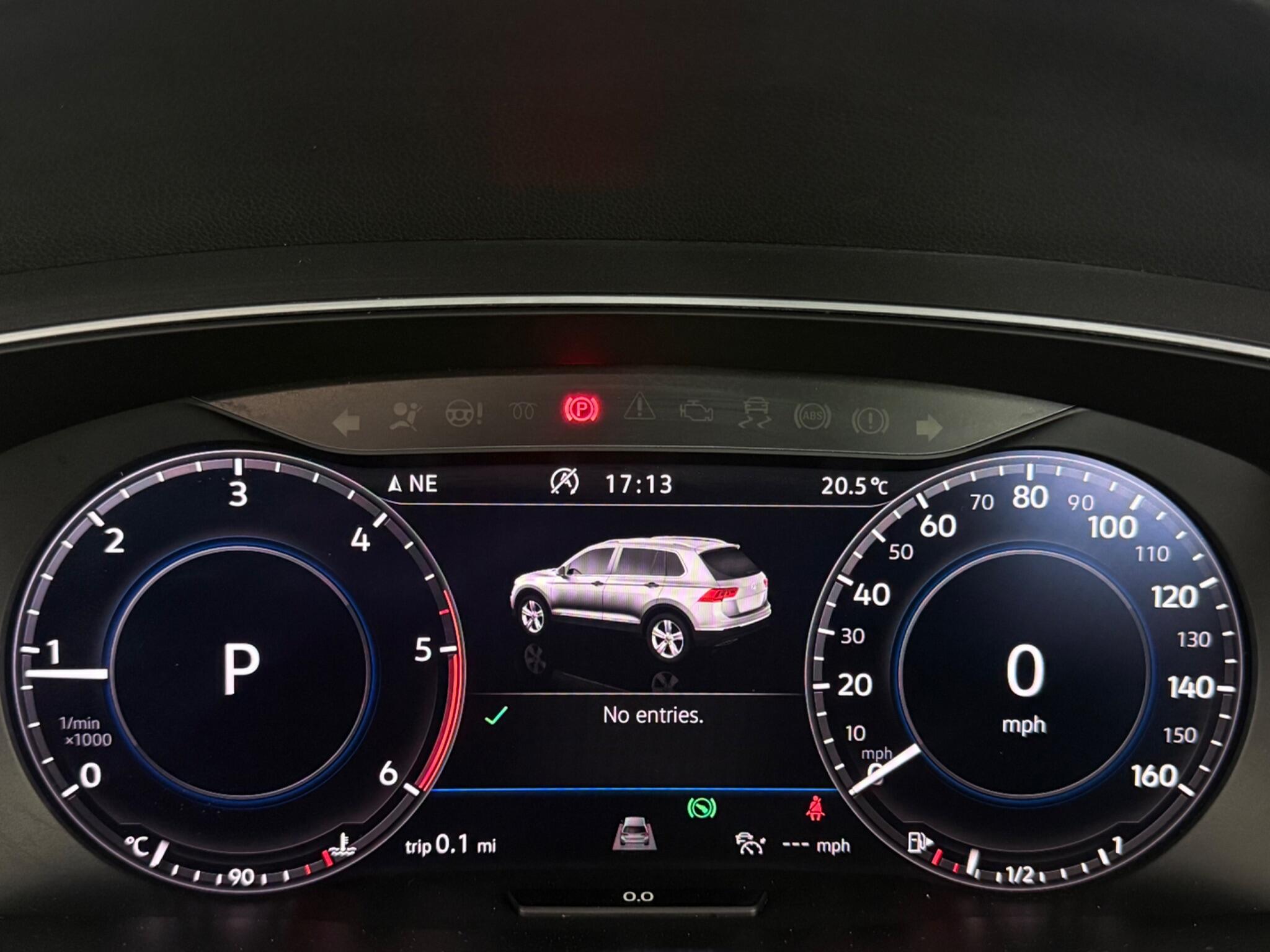 Volkswagen Tiguan view 15