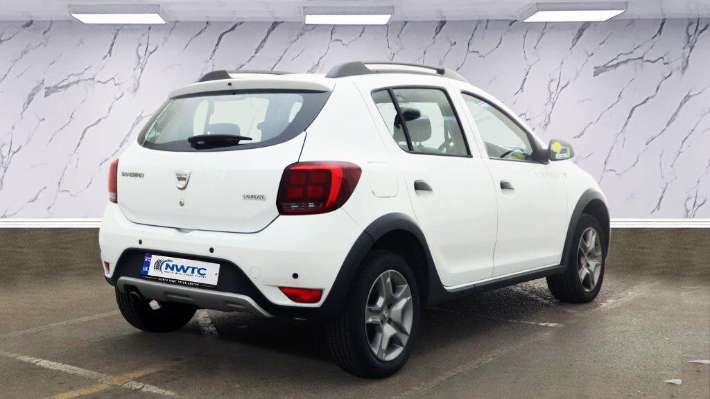Dacia Sandero view 7