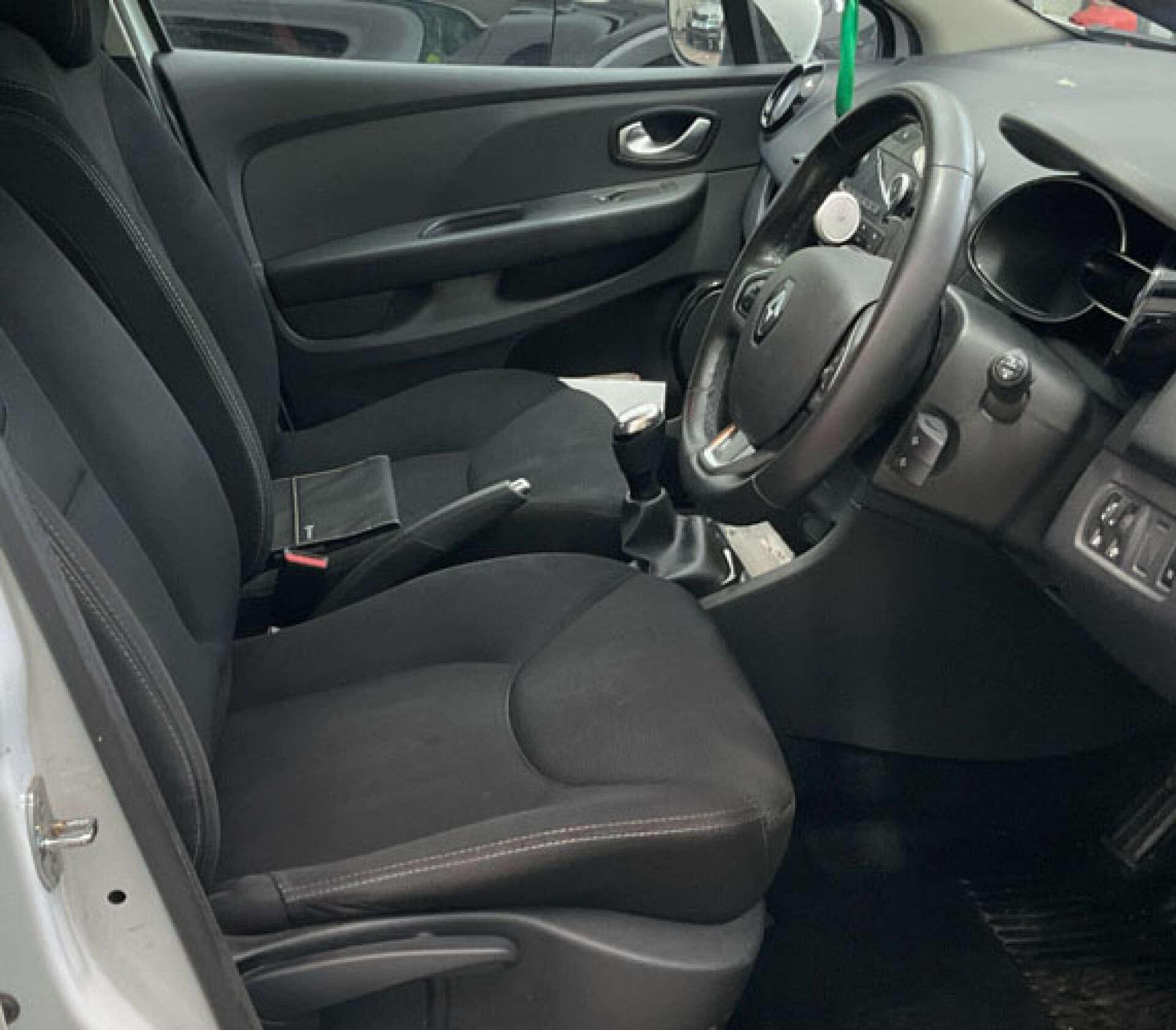 Renault Clio view 4