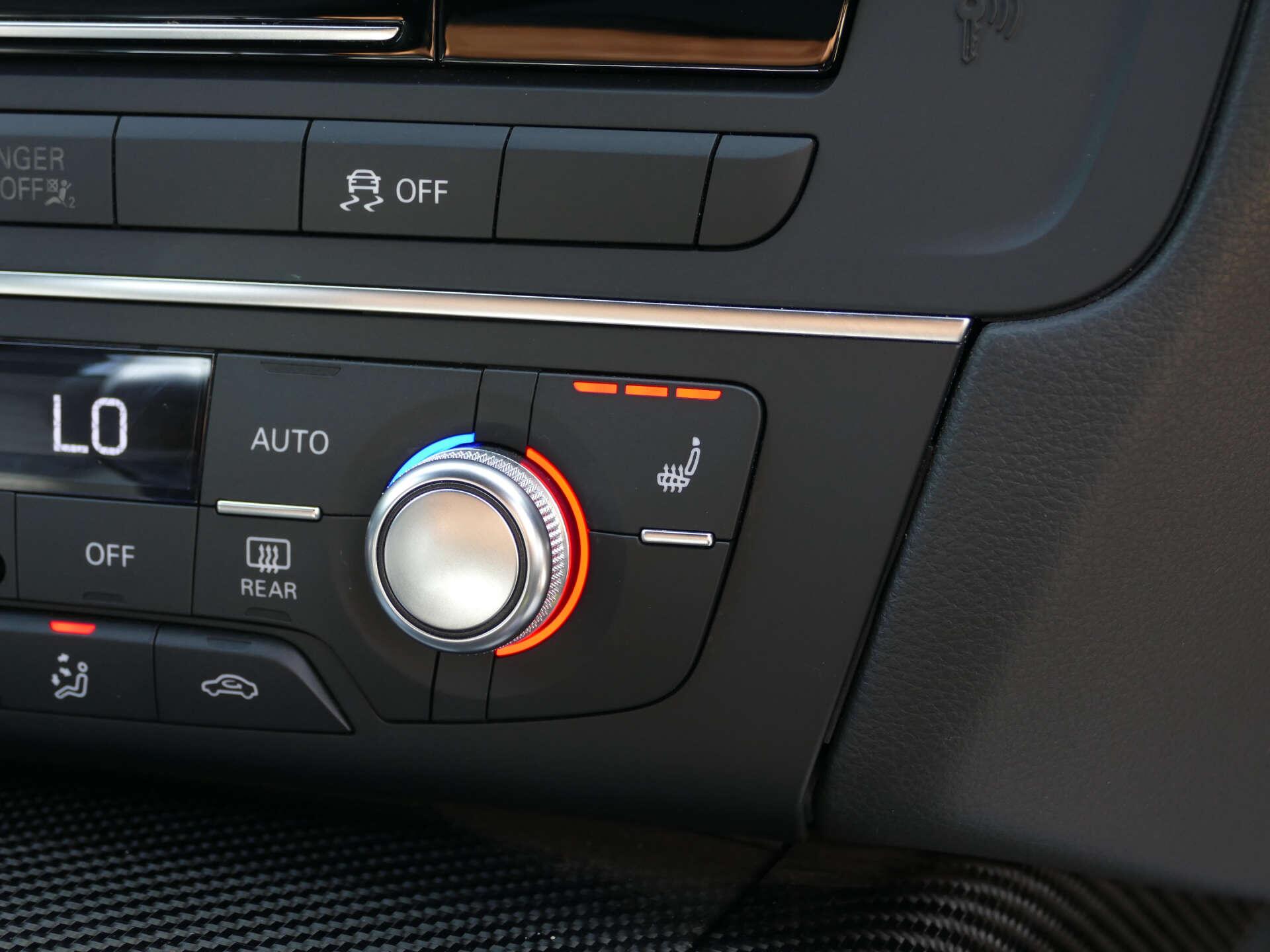 Audi RS6 Avant view 44