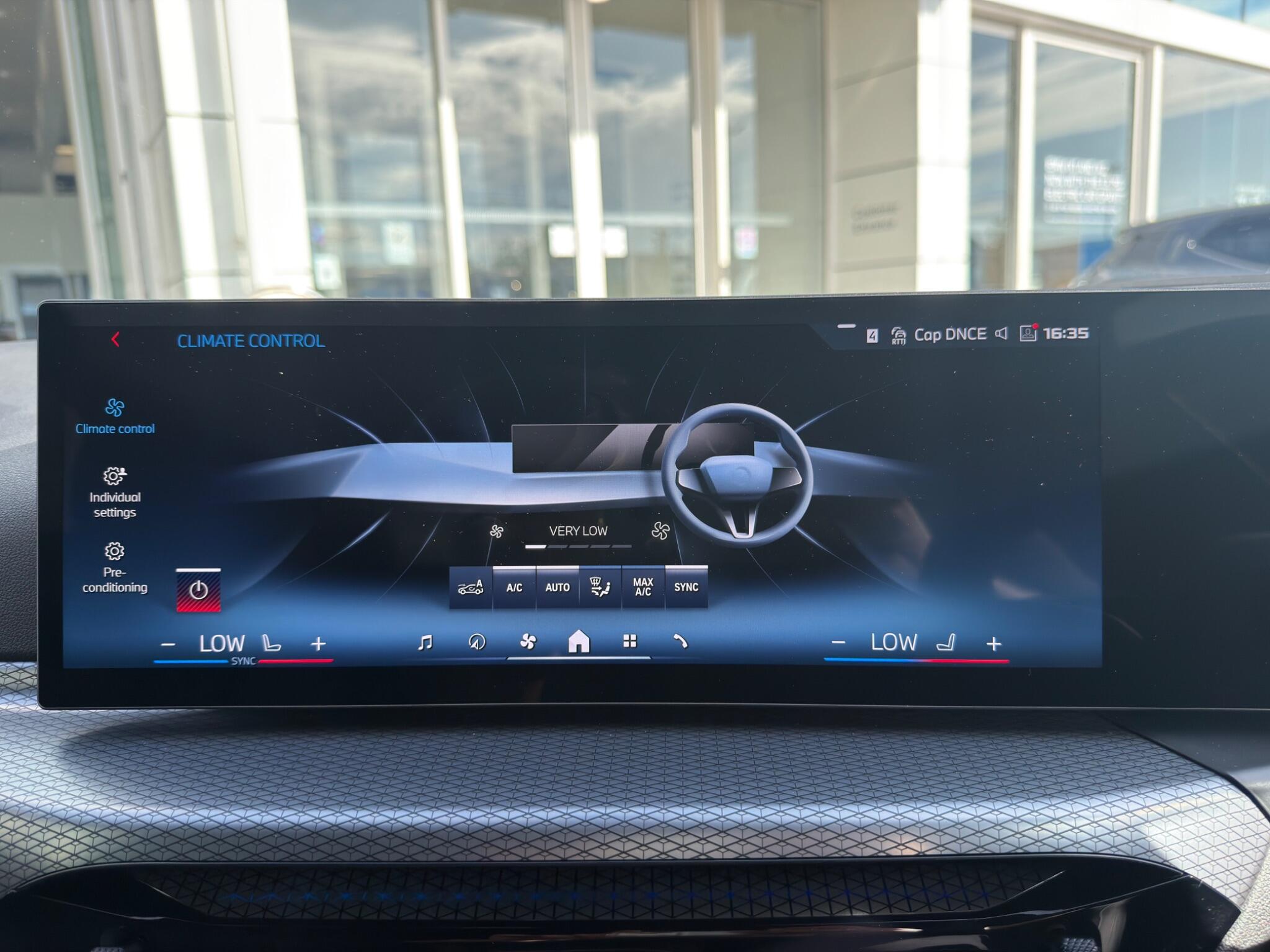 BMW I4 view 29