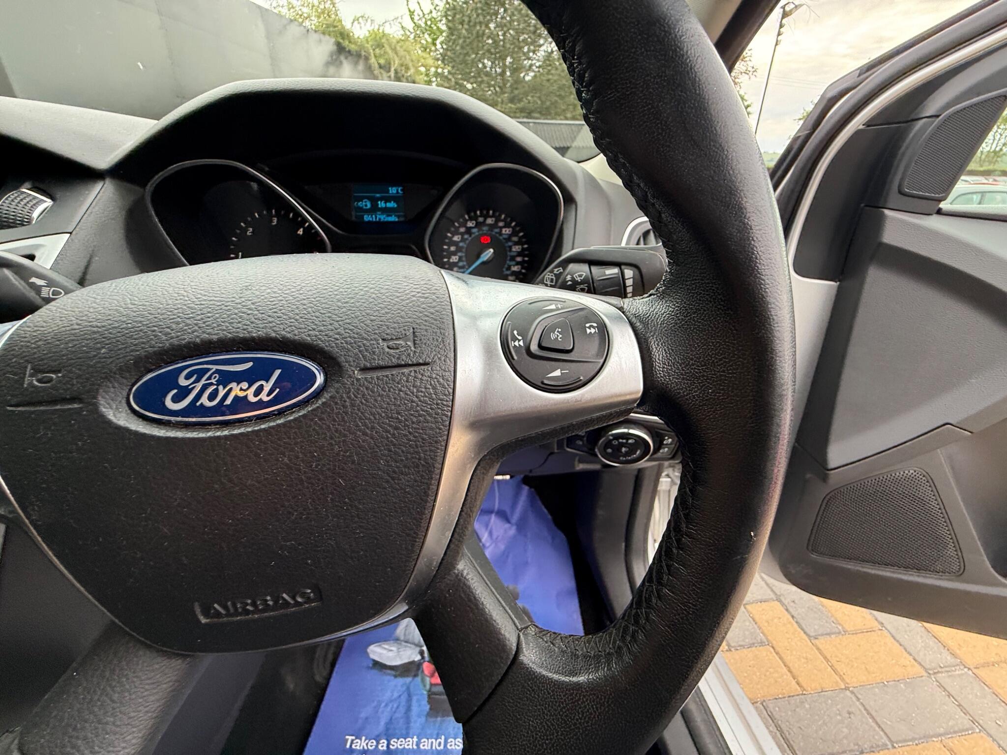 Ford Focus view 30