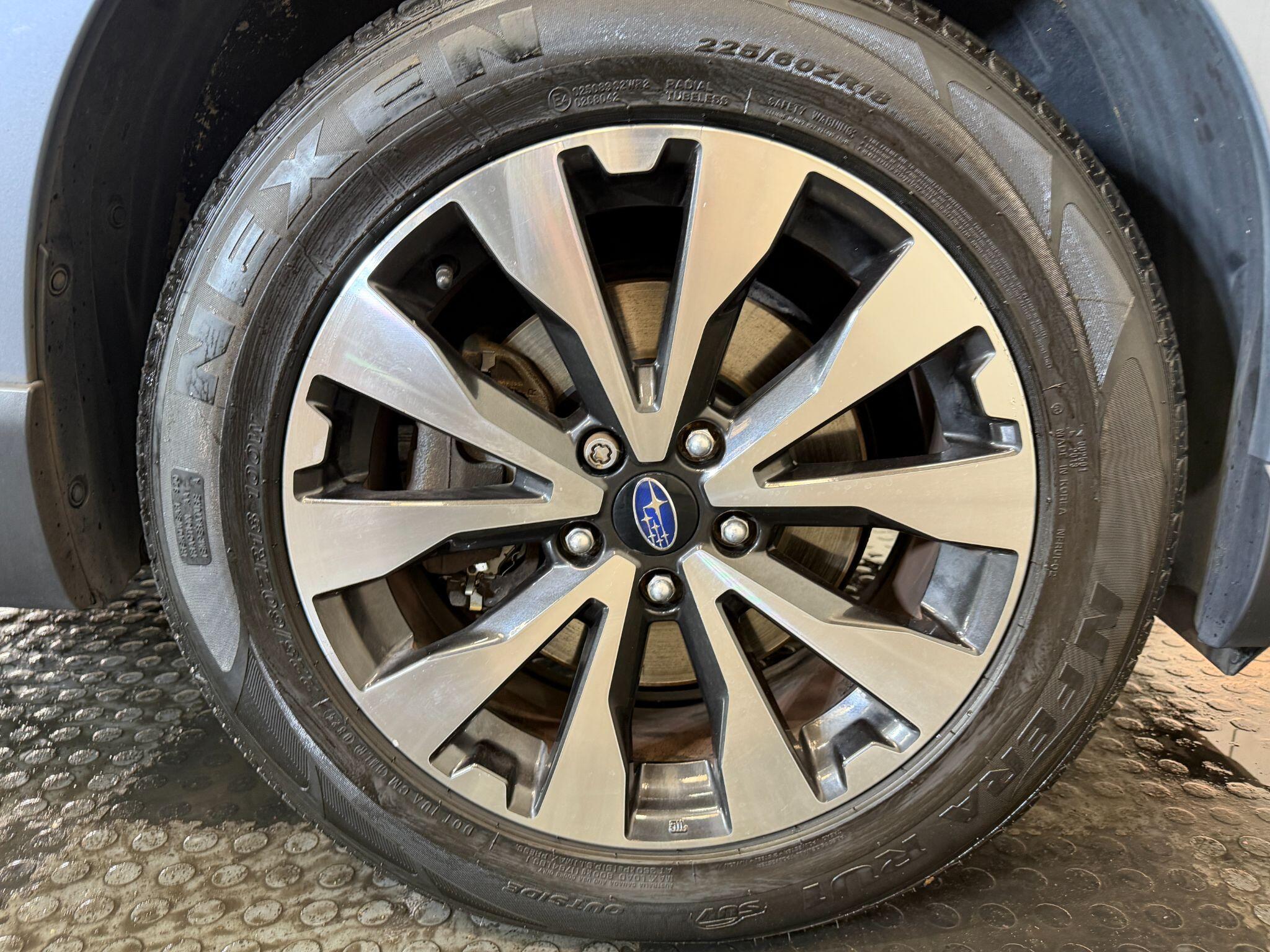 Subaru Outback view 34