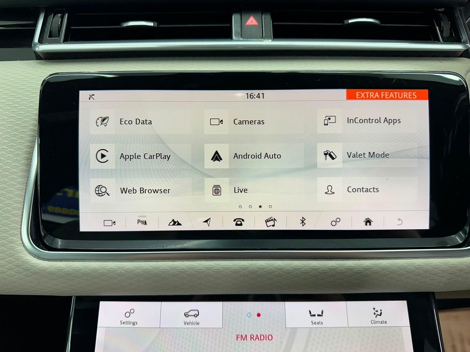 Land Rover Range Rover Velar view 47