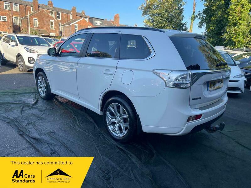 2014 Mitsubishi Outlander image 18