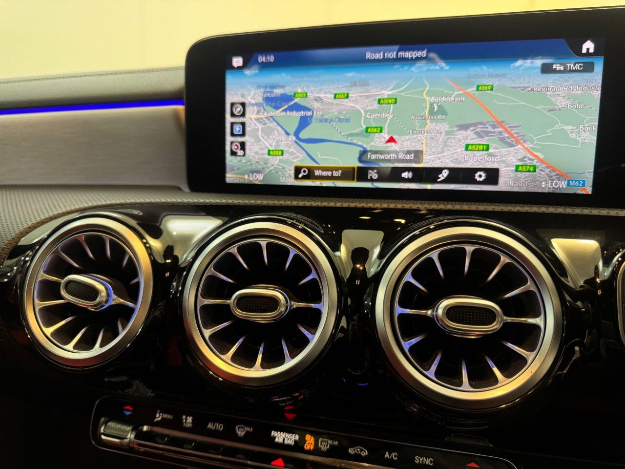 Mercedes-Benz Cla view 24