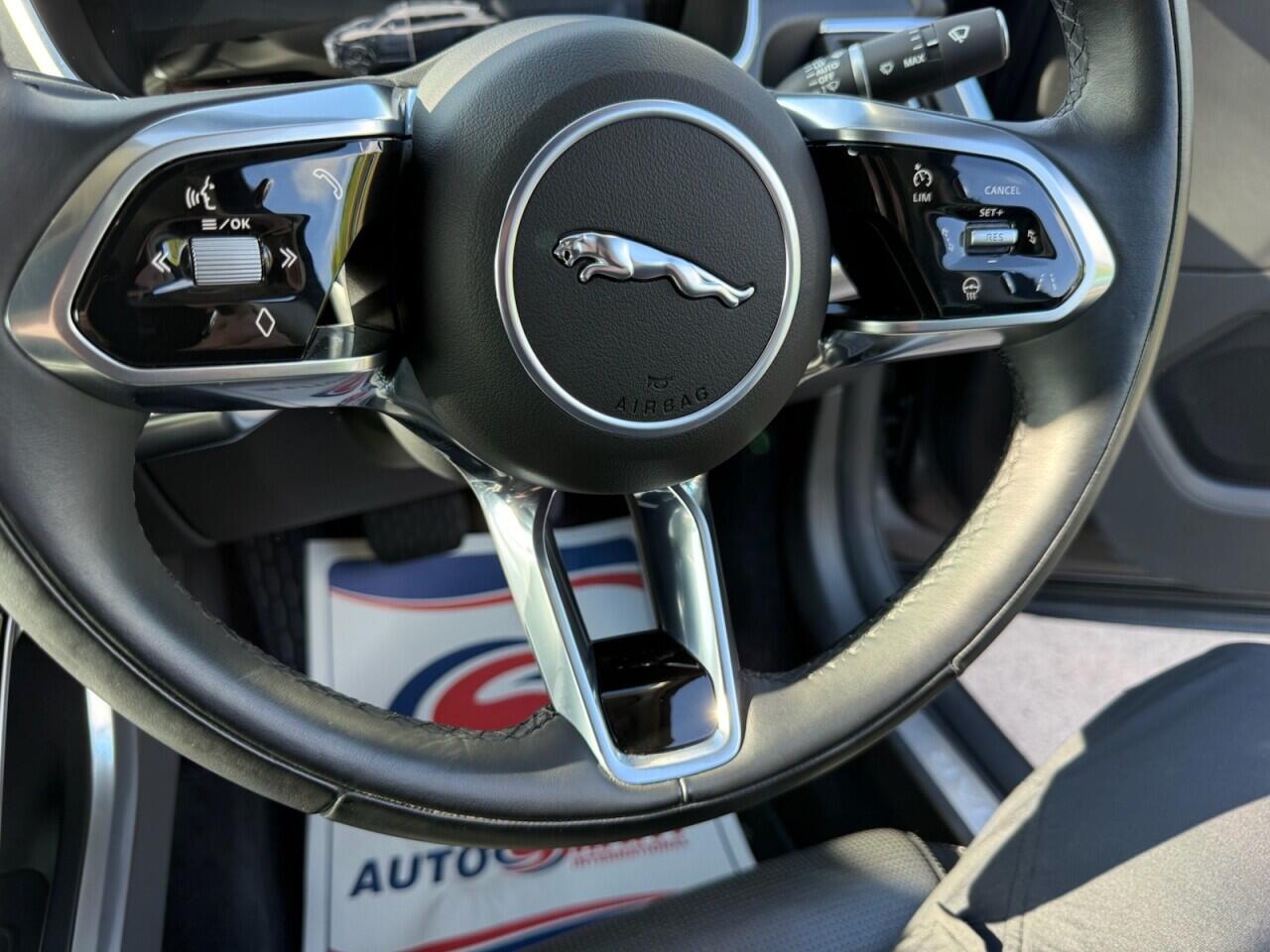 Jaguar I-Pace view 26