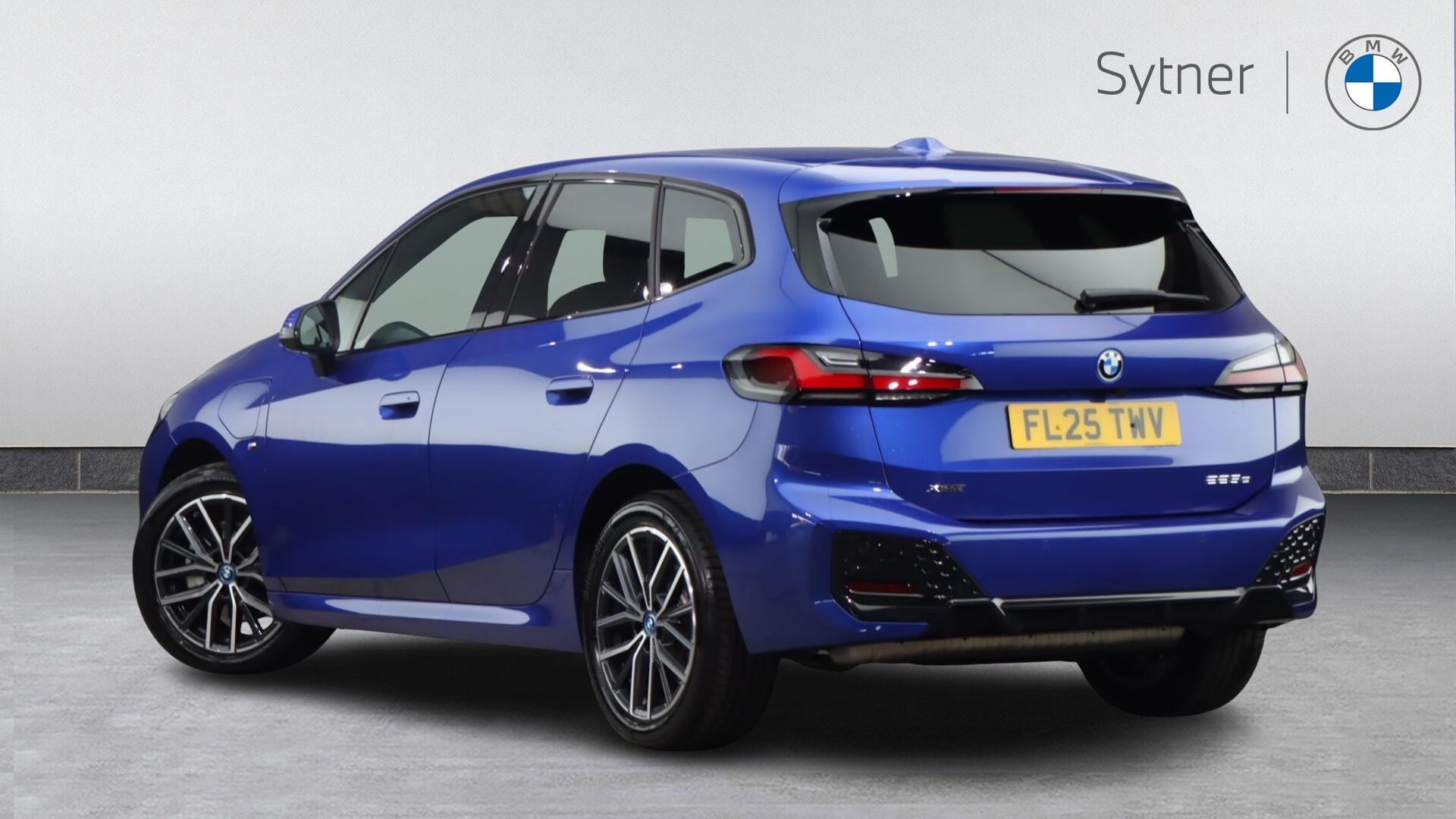 BMW 2 Series view 2