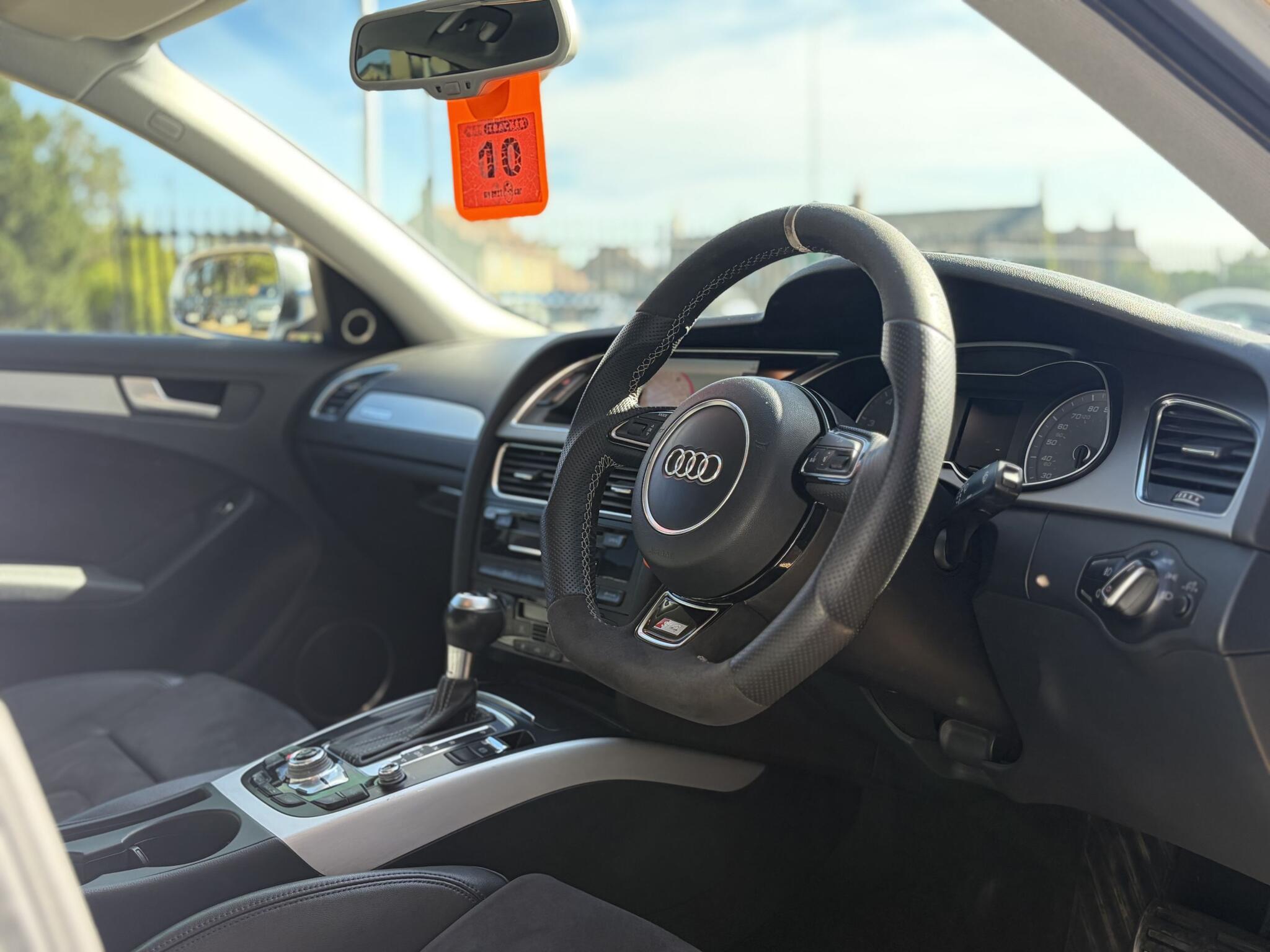 Audi S4 view 15