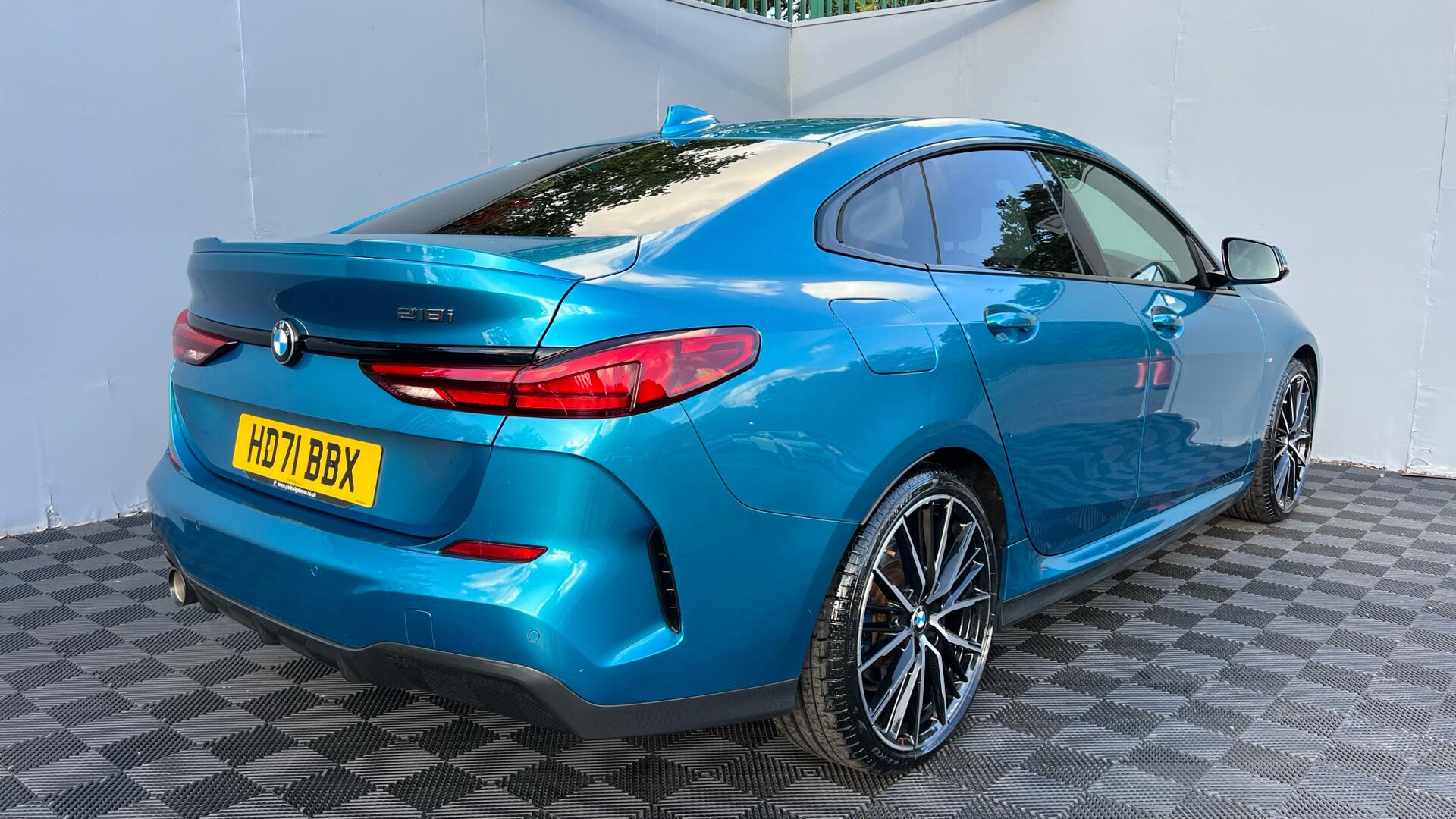 BMW 2 Series view 27