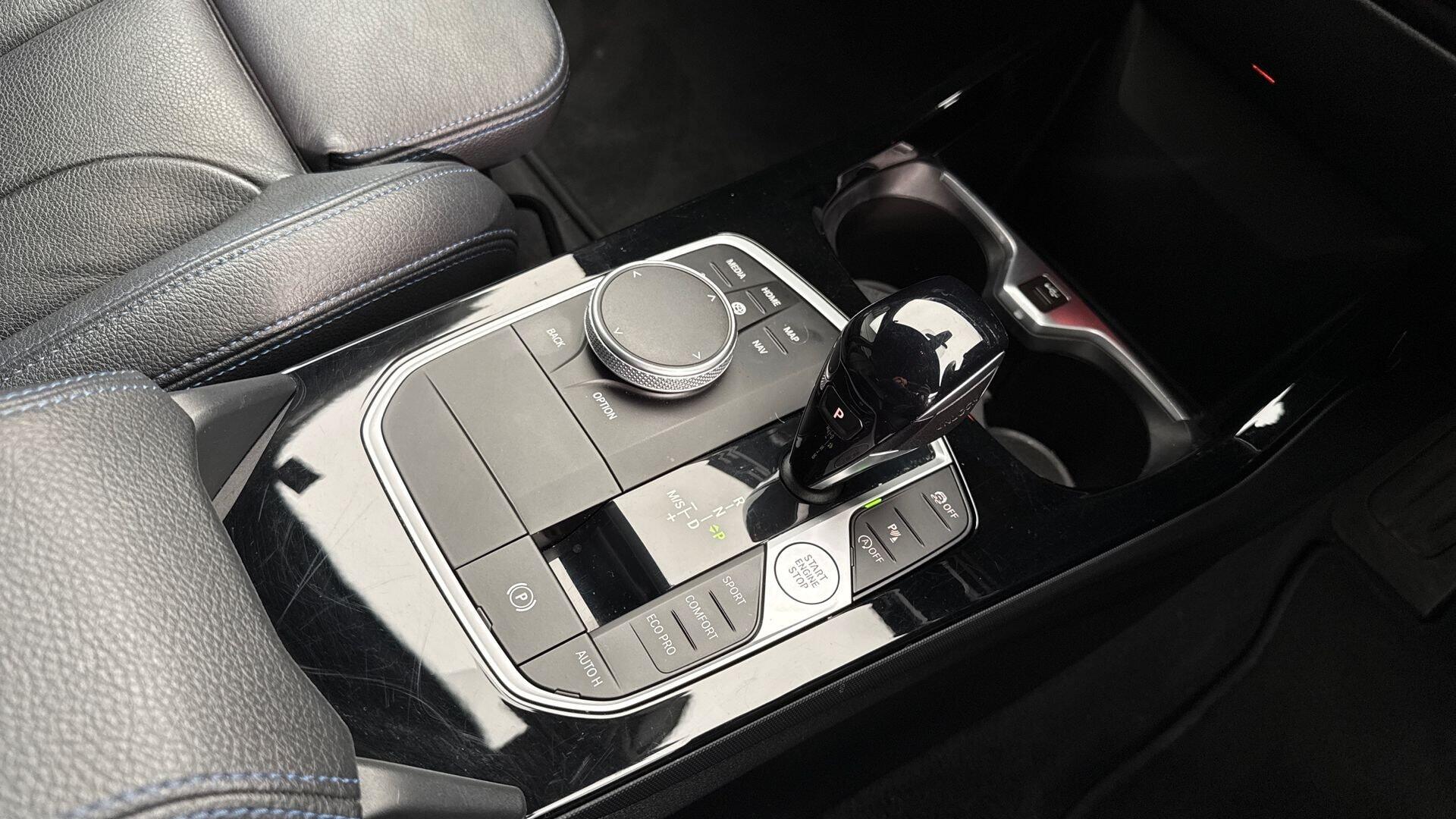 BMW 1 Series view 10