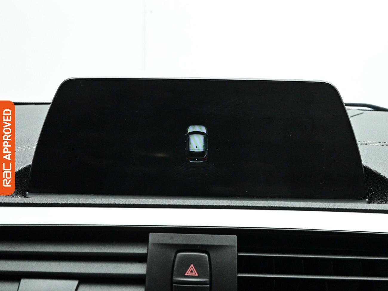 BMW 1 Series view 18