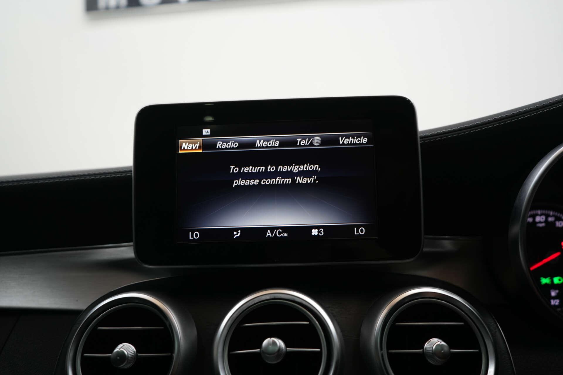 Mercedes-Benz C-Class view 25