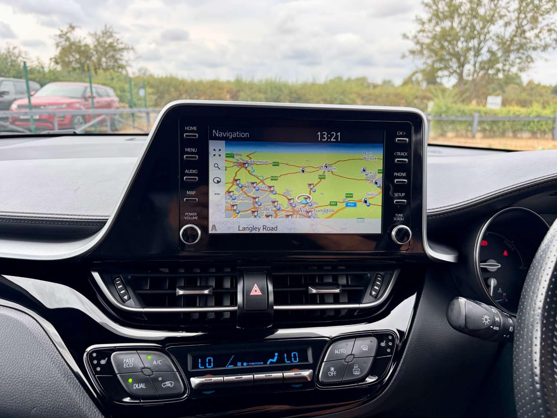 Toyota C-HR view 49