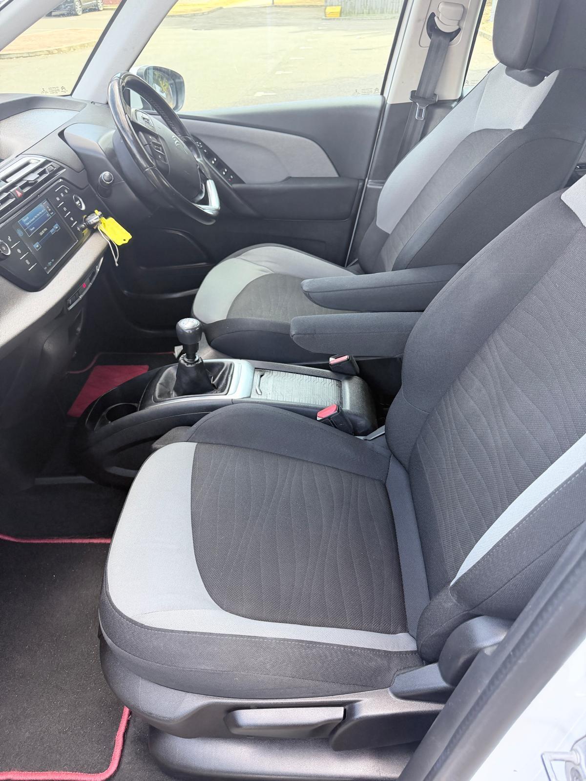 Citroen C4 Picasso view 7