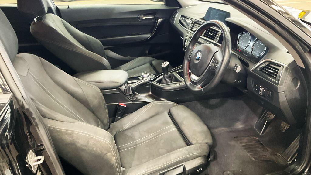 BMW 1 Series view 12