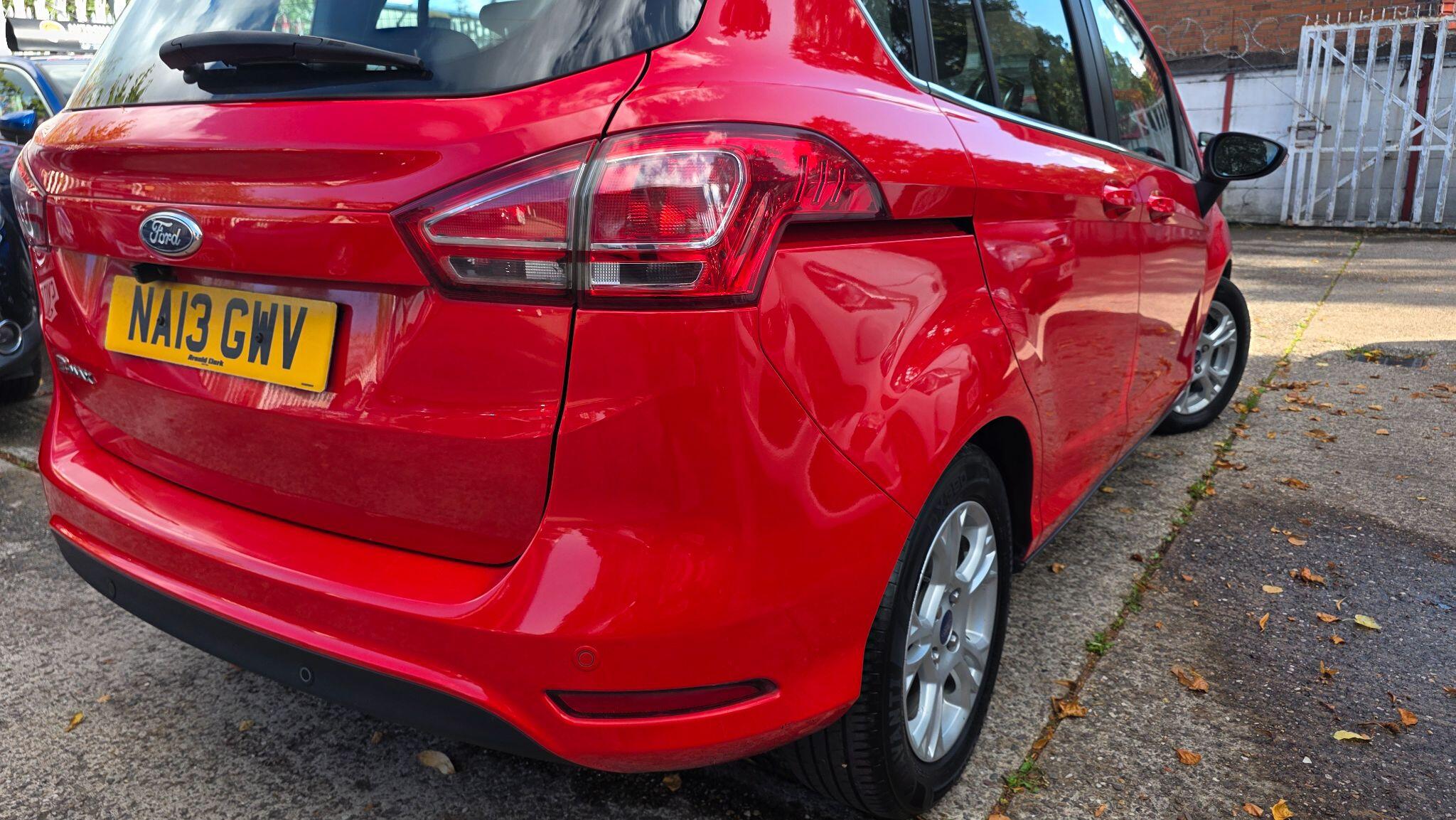 Ford B-Max view 7