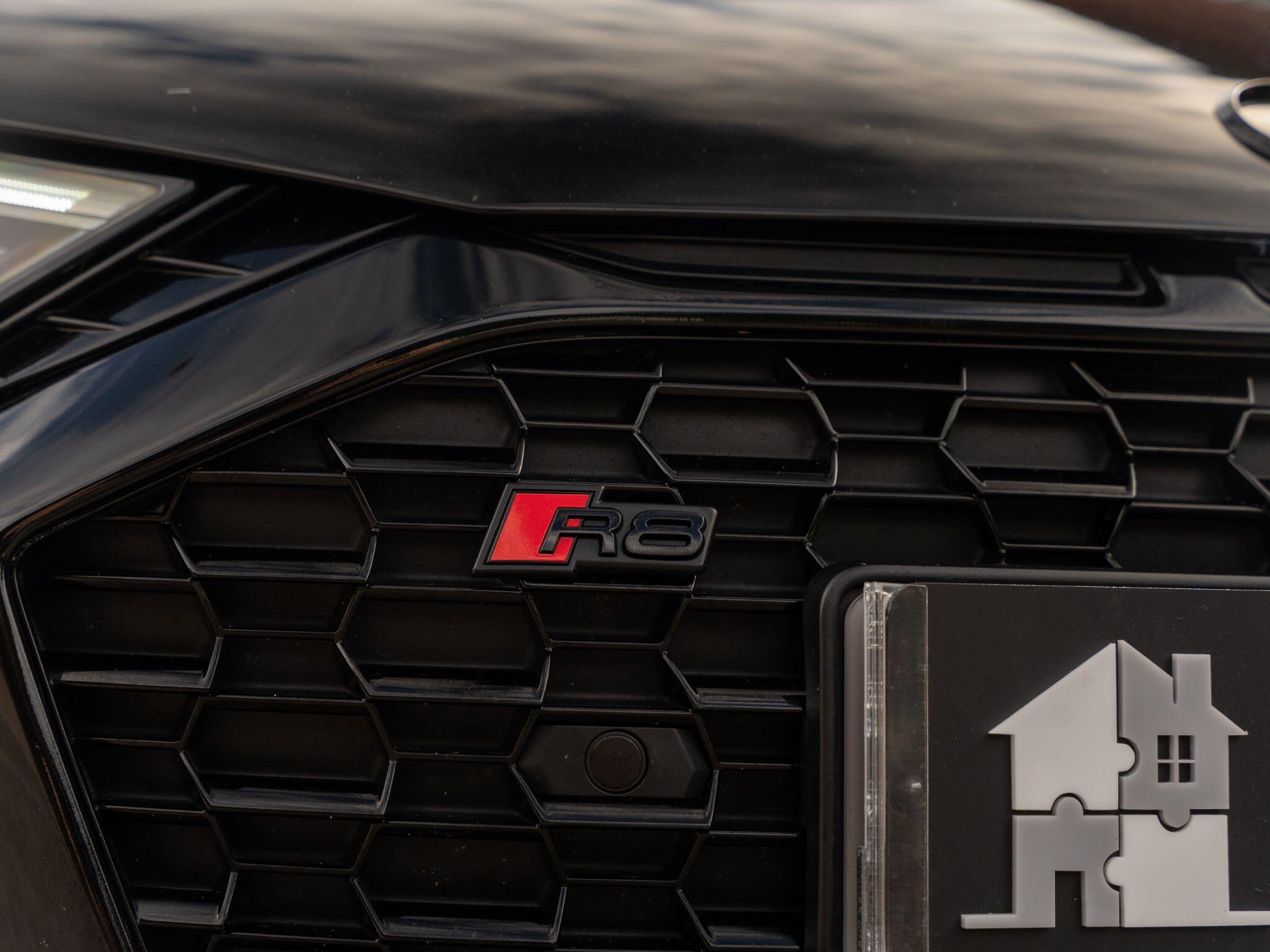 Audi R8 view 35