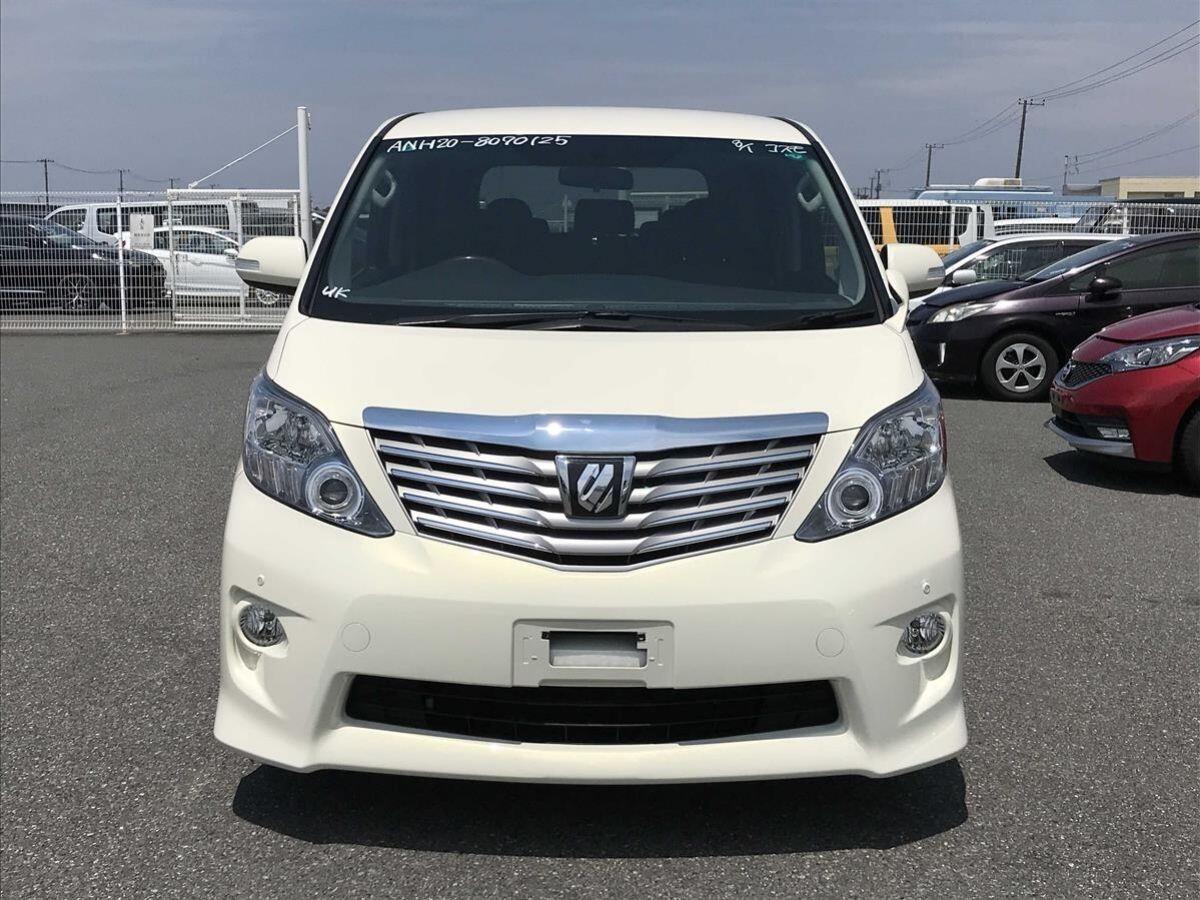 Toyota Alphard view 10