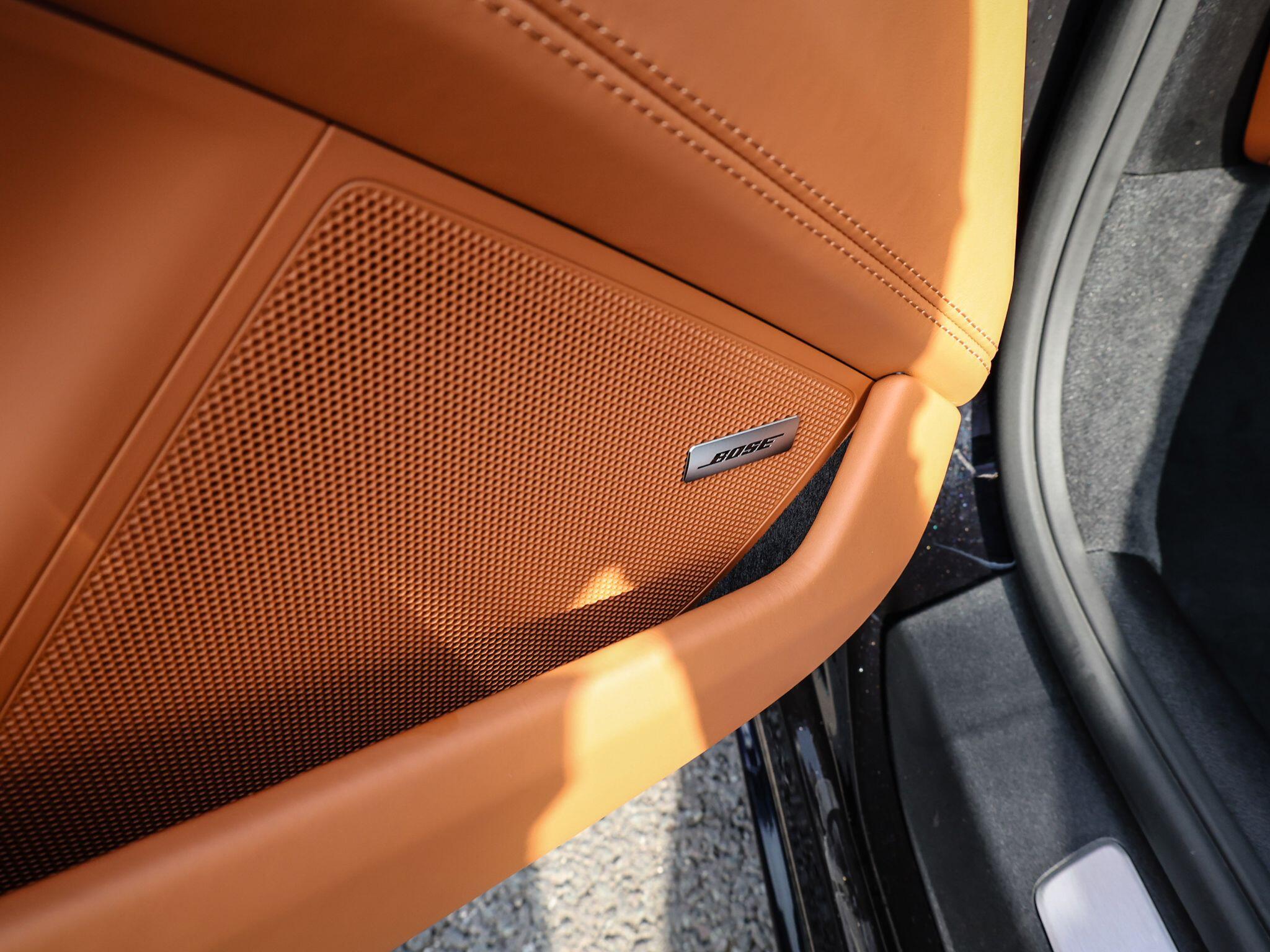 Porsche 911 view 26