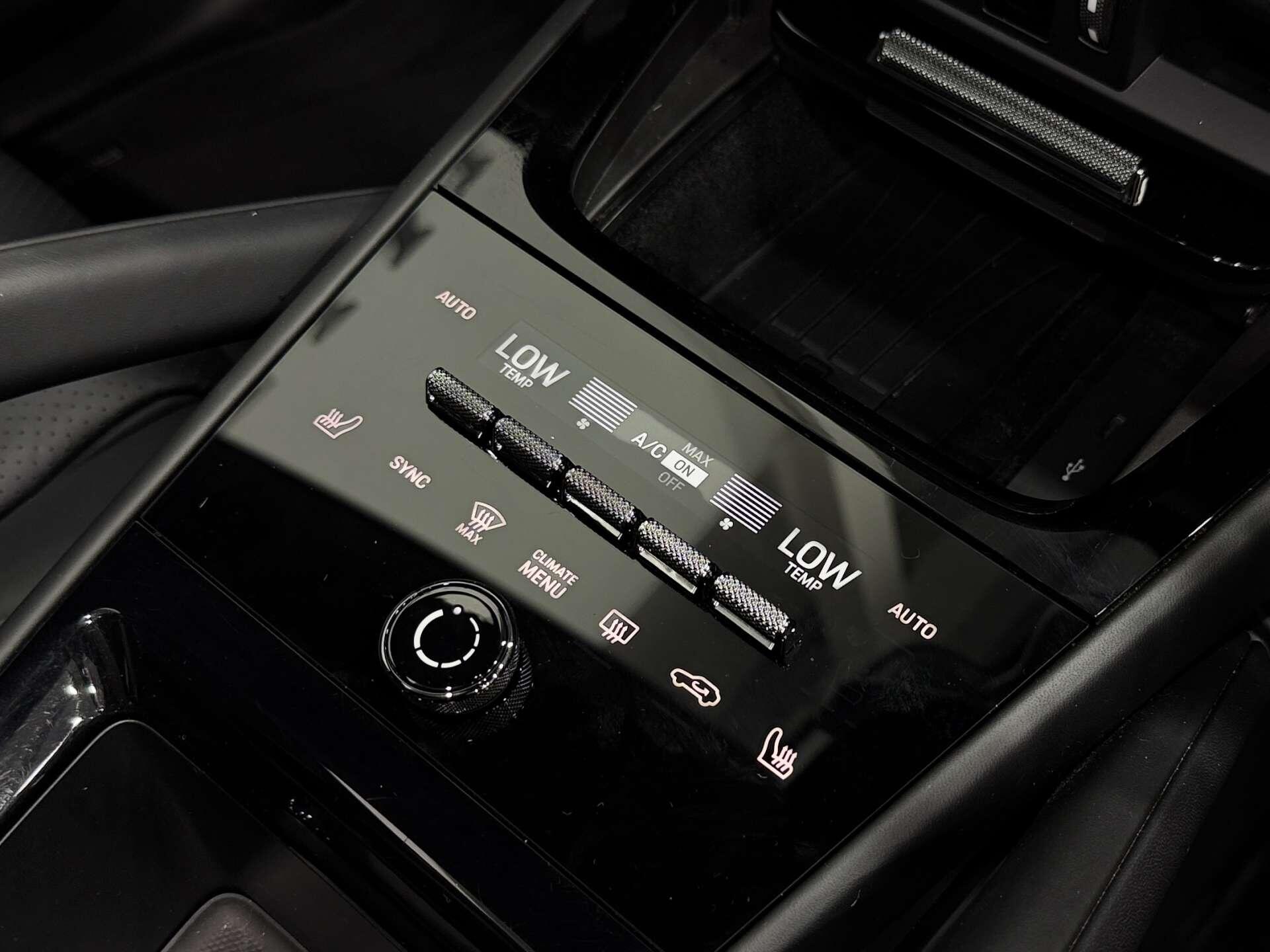 Porsche Cayenne view 53