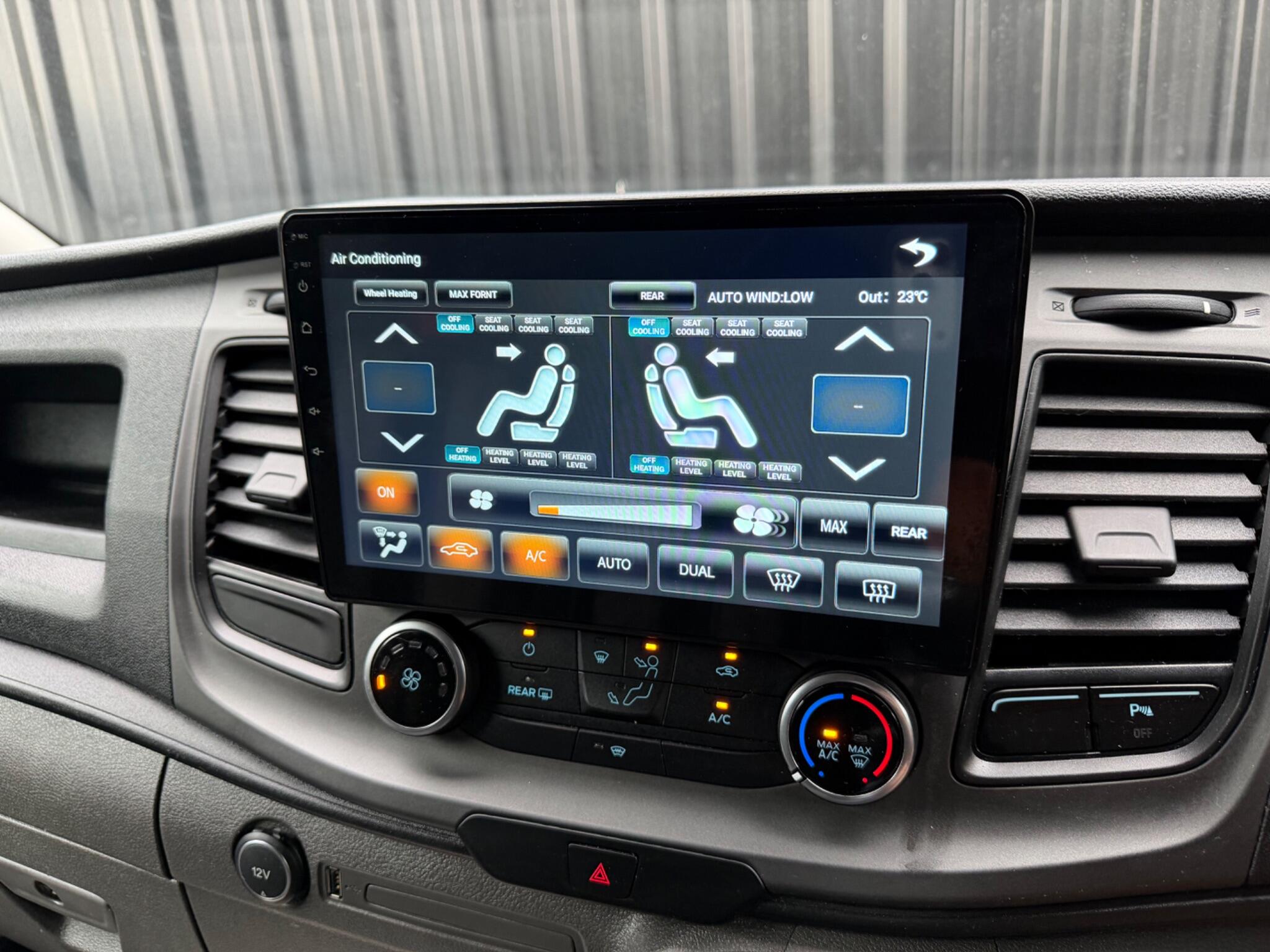 Ford Transit Custom view 19