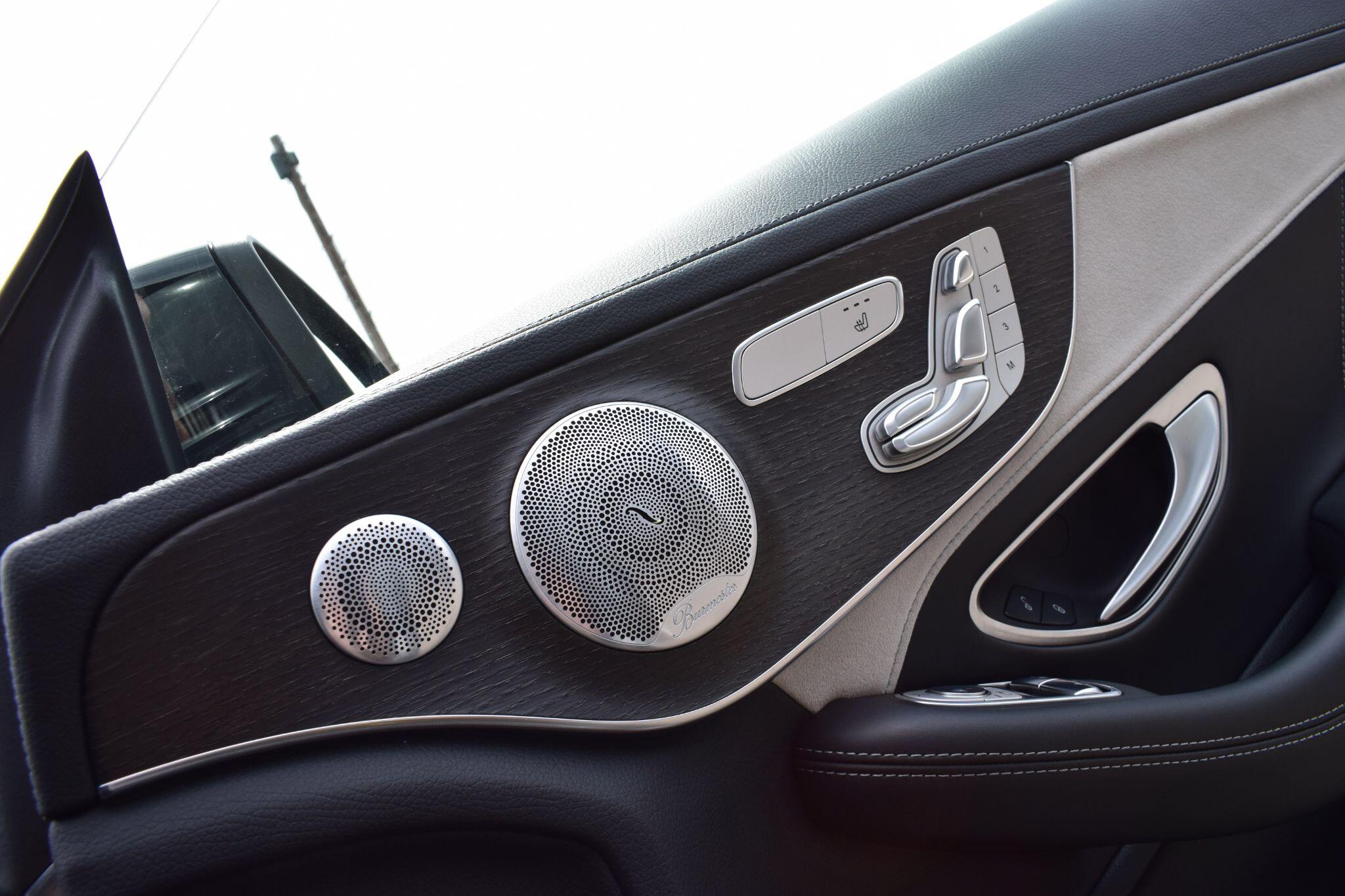 Mercedes-Benz C-Class view 27