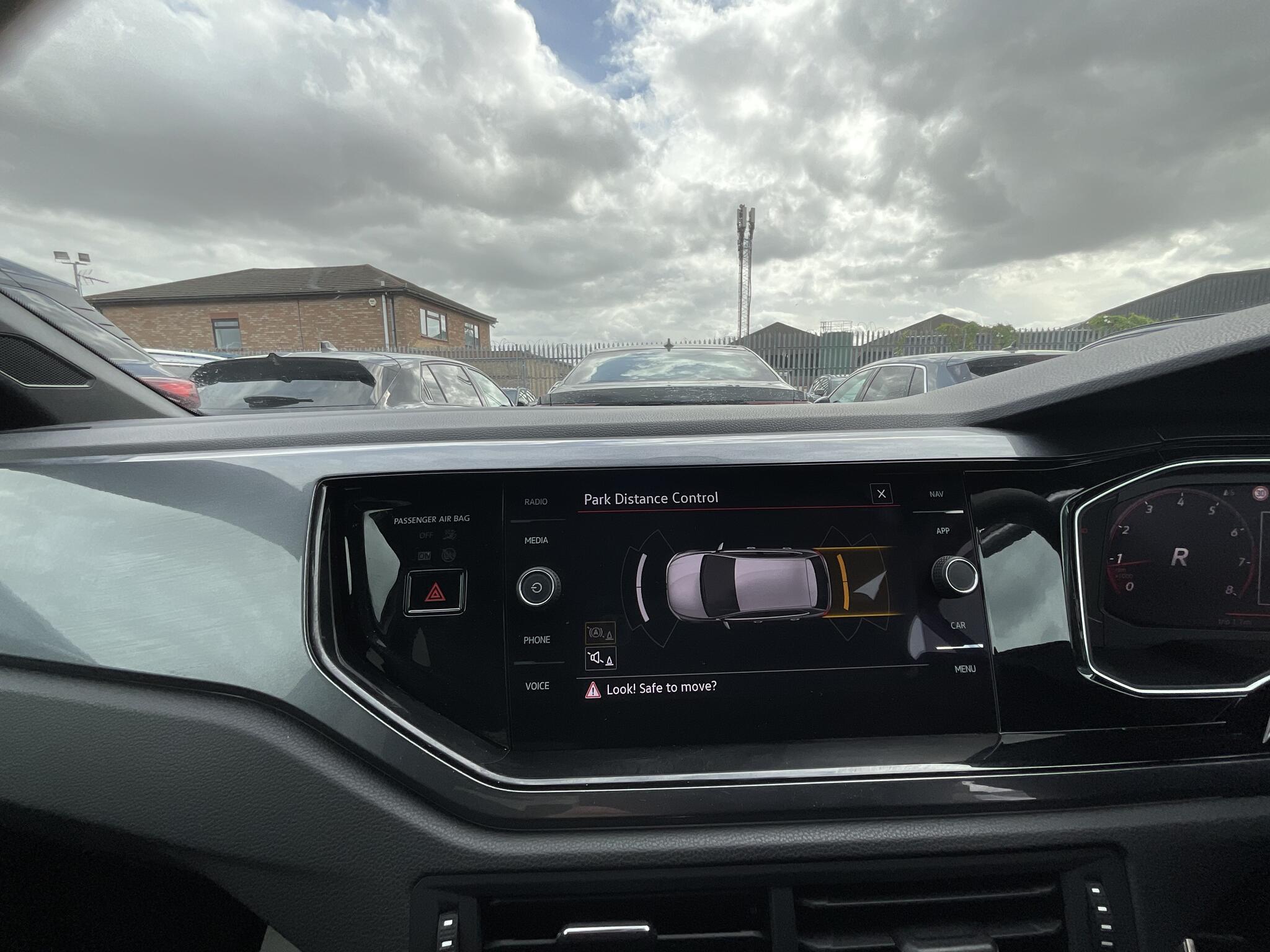 Volkswagen Polo view 33