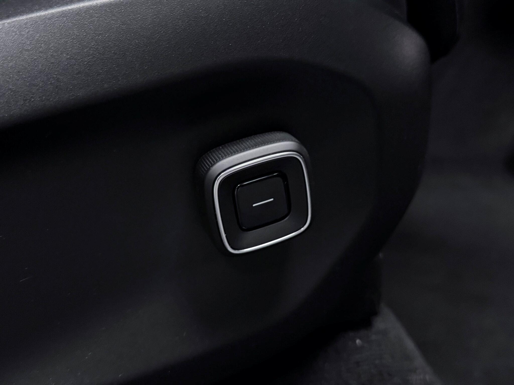 Volvo Ex90 view 32