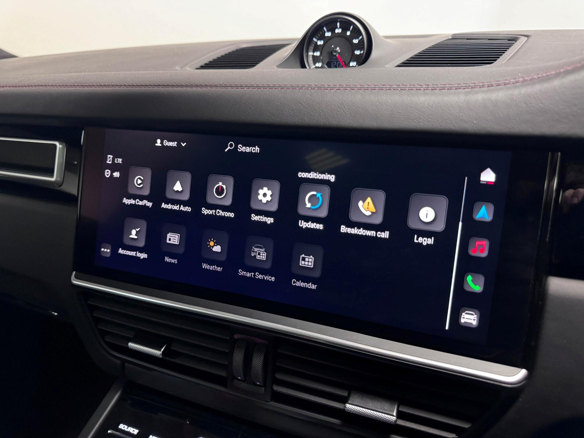 Porsche Cayenne view 66