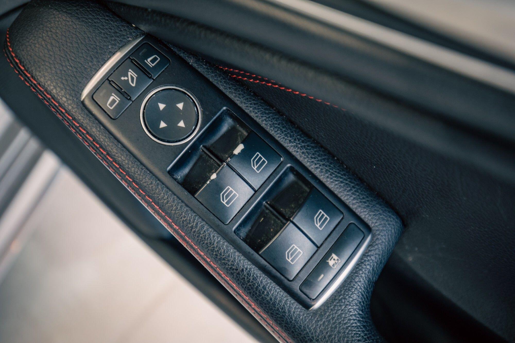 Mercedes-Benz Cla view 10