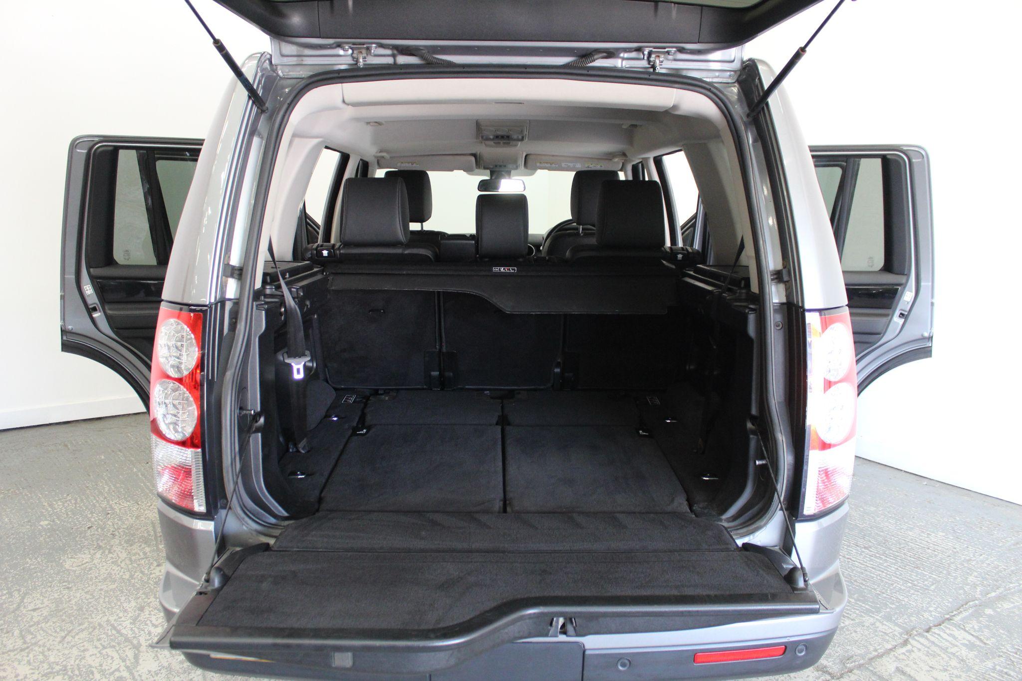 Land Rover Discovery view 25