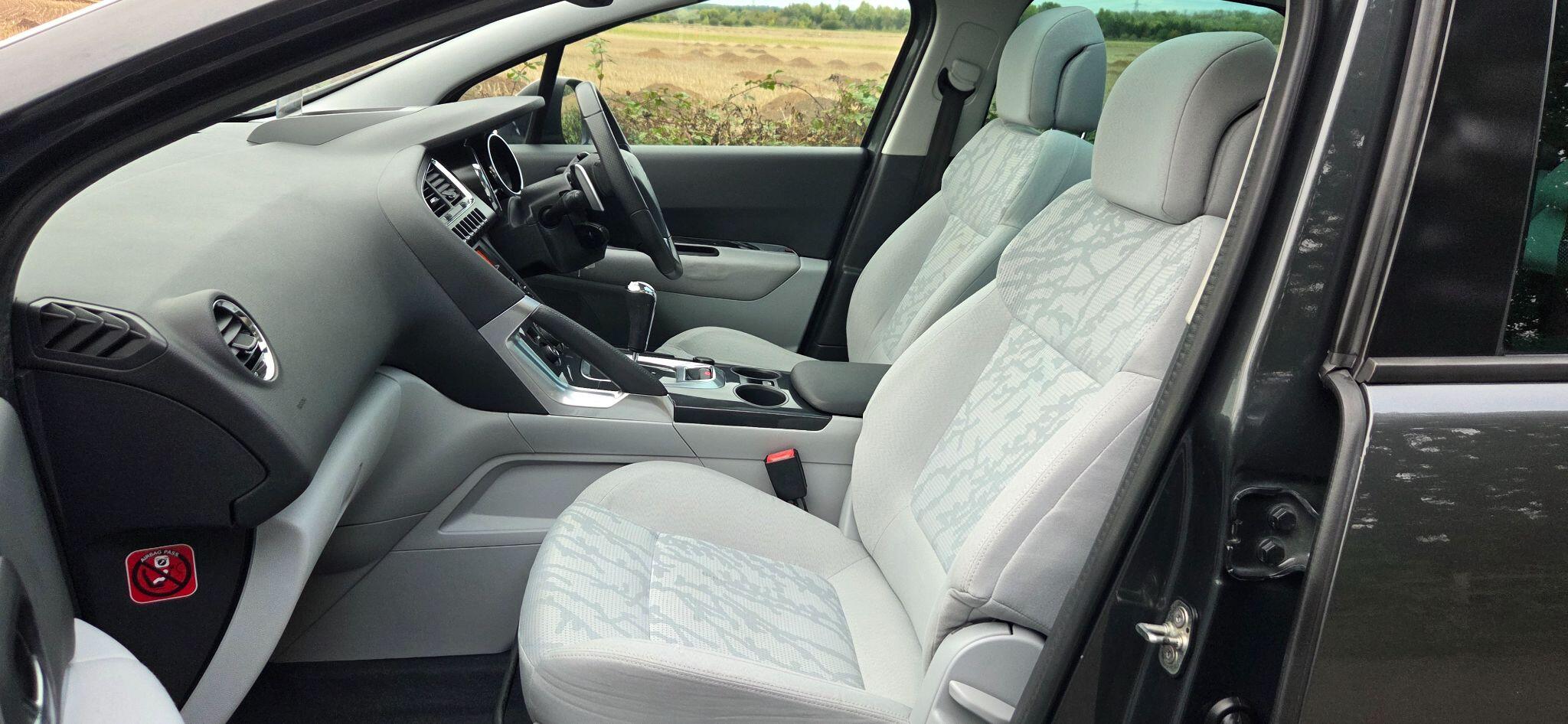 Peugeot 3008 view 18