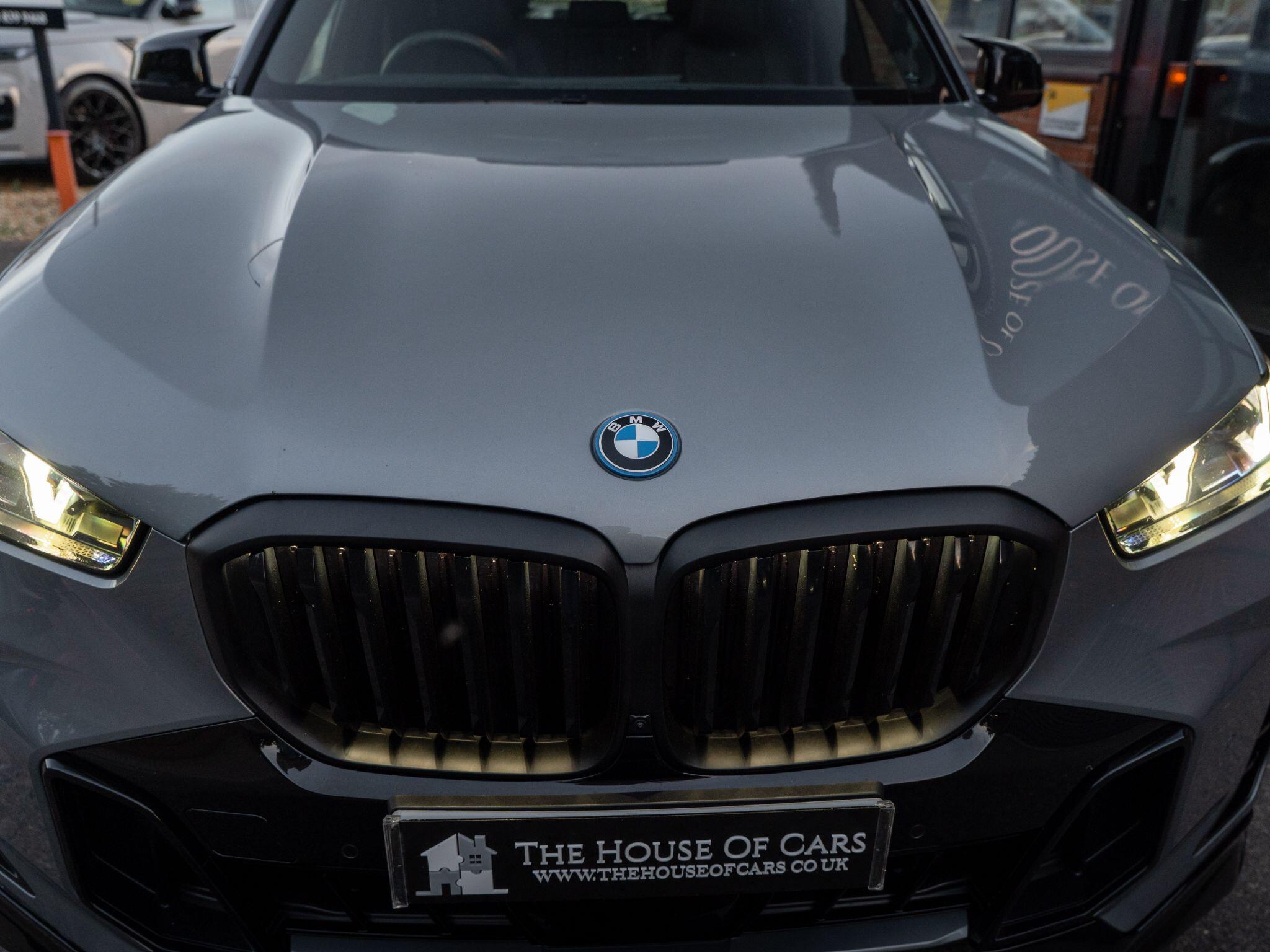 BMW X5 view 24