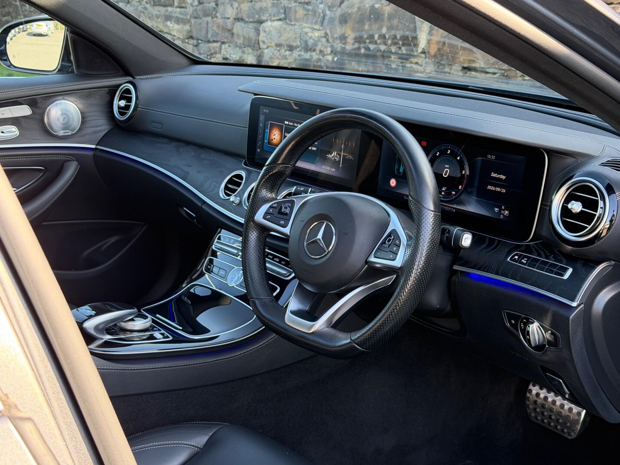 Mercedes-Benz E-Class view 14
