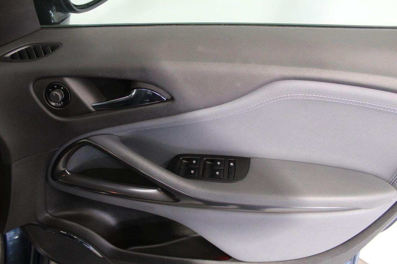 Vauxhall Zafira Tourer view 50