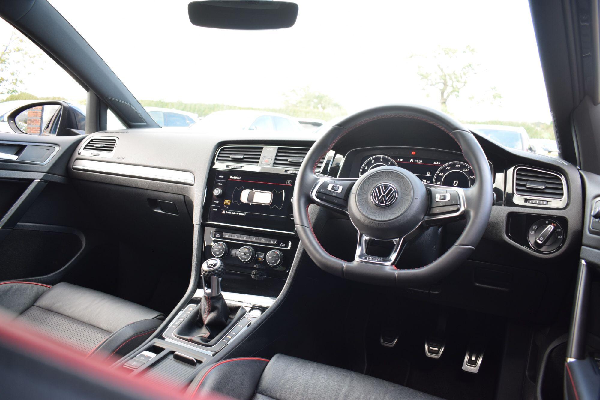 Volkswagen Golf view 18