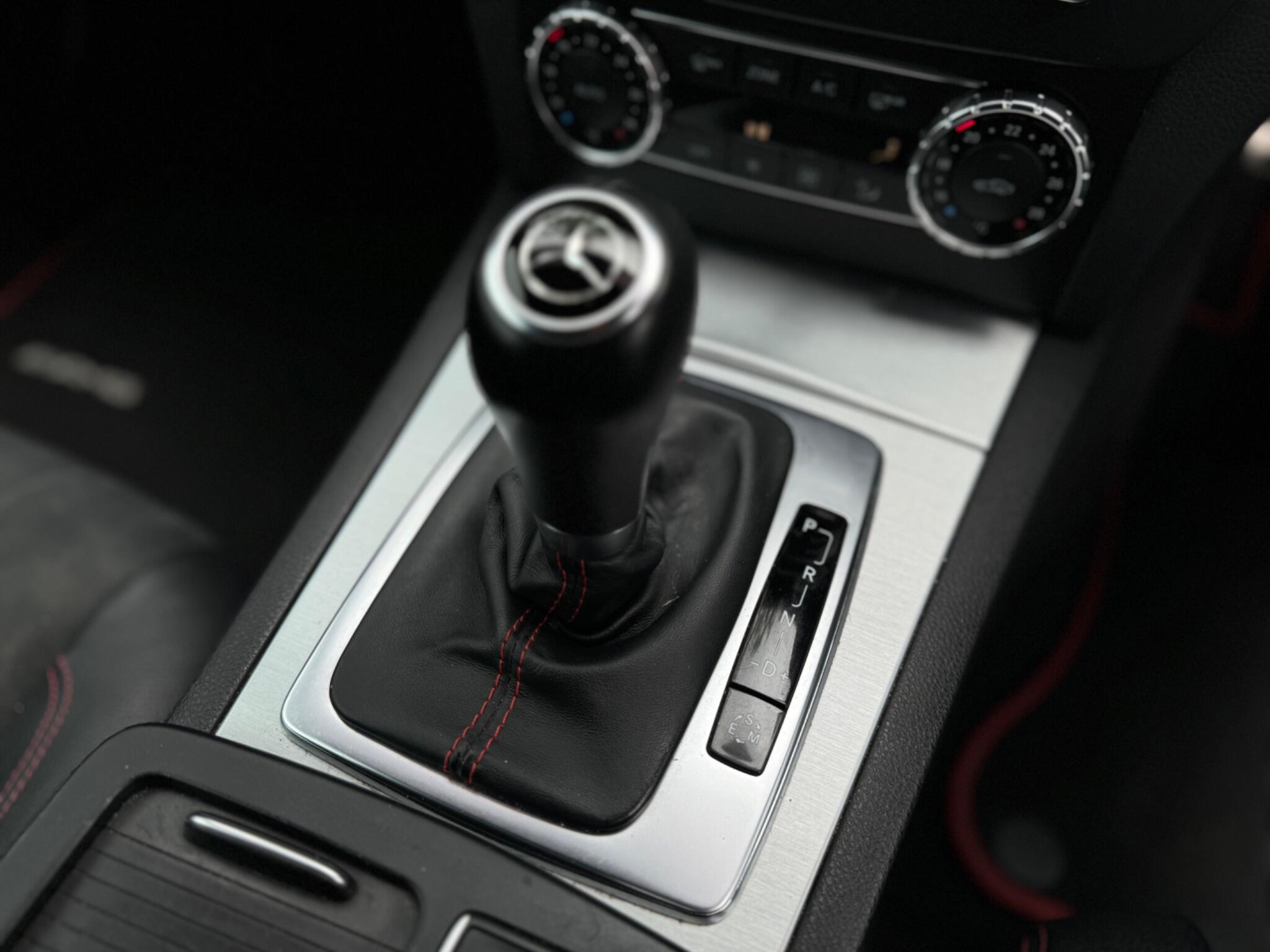 Mercedes-Benz C-Class view 15